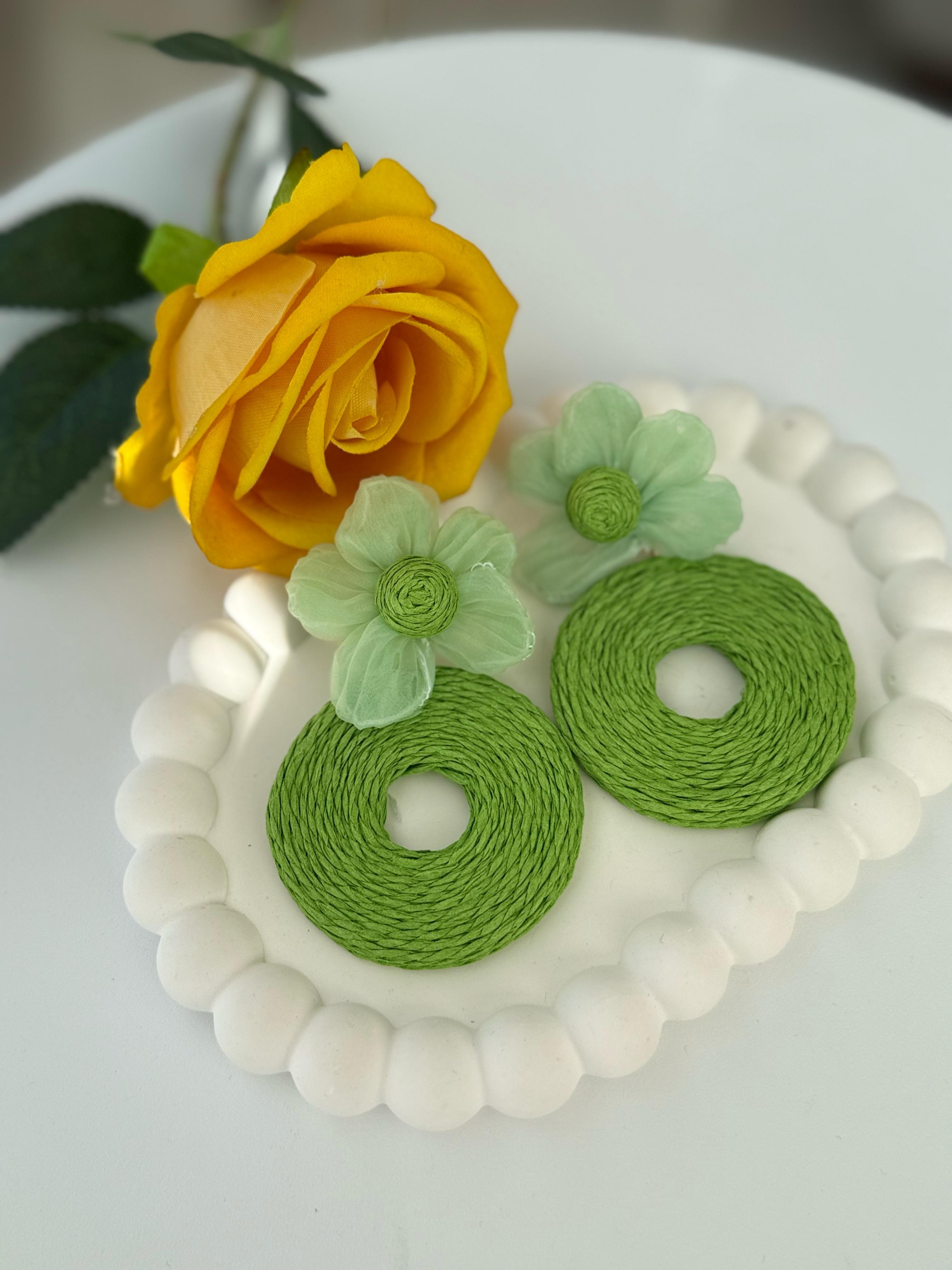 Özel Seri Green Flowers Hasır Küpe