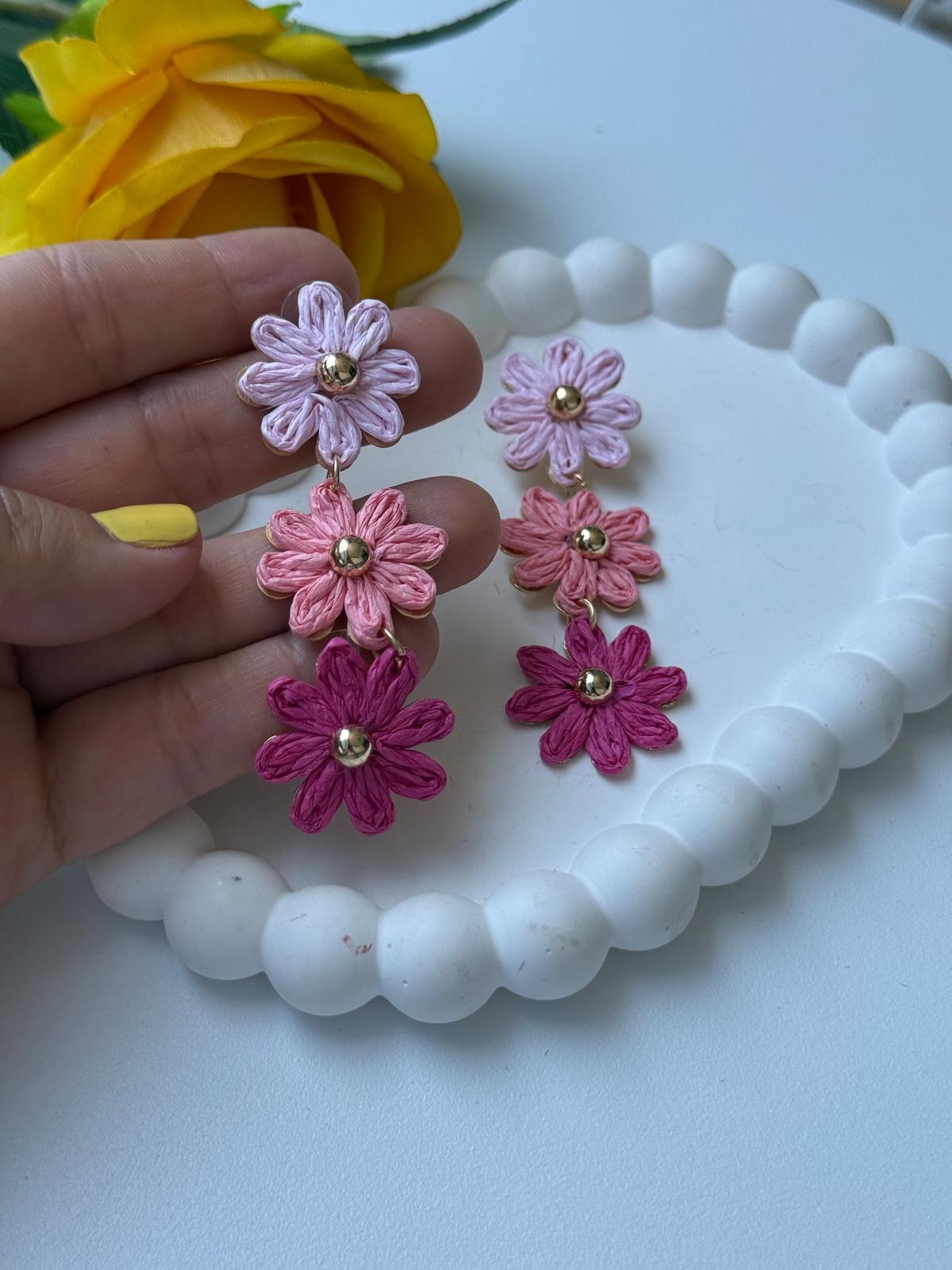 Özel Seri Sallantılı Pembe Çiçek Küpe 