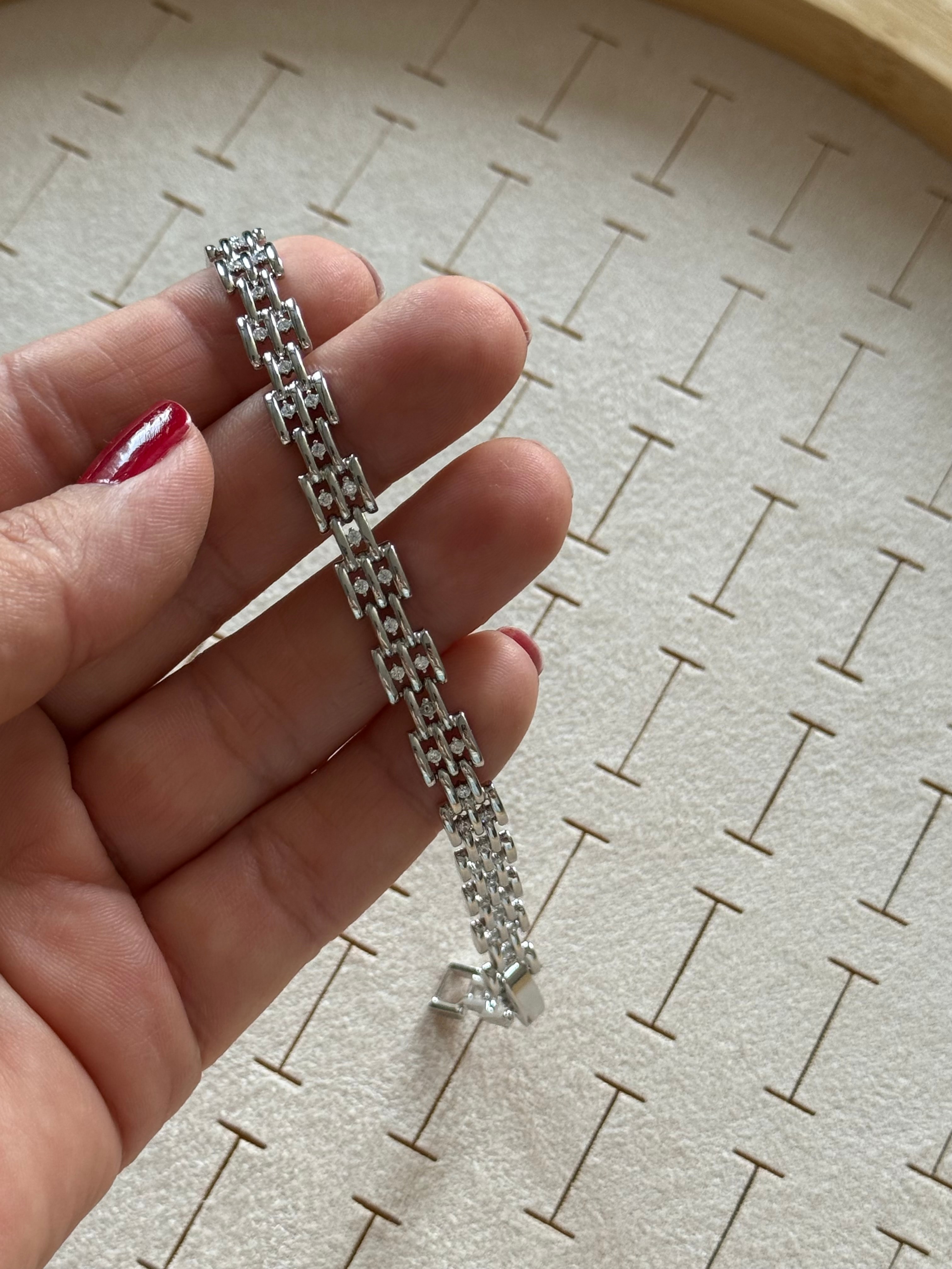 Vip Gri Zirkon Taşlı Kordon Model Bileklik 