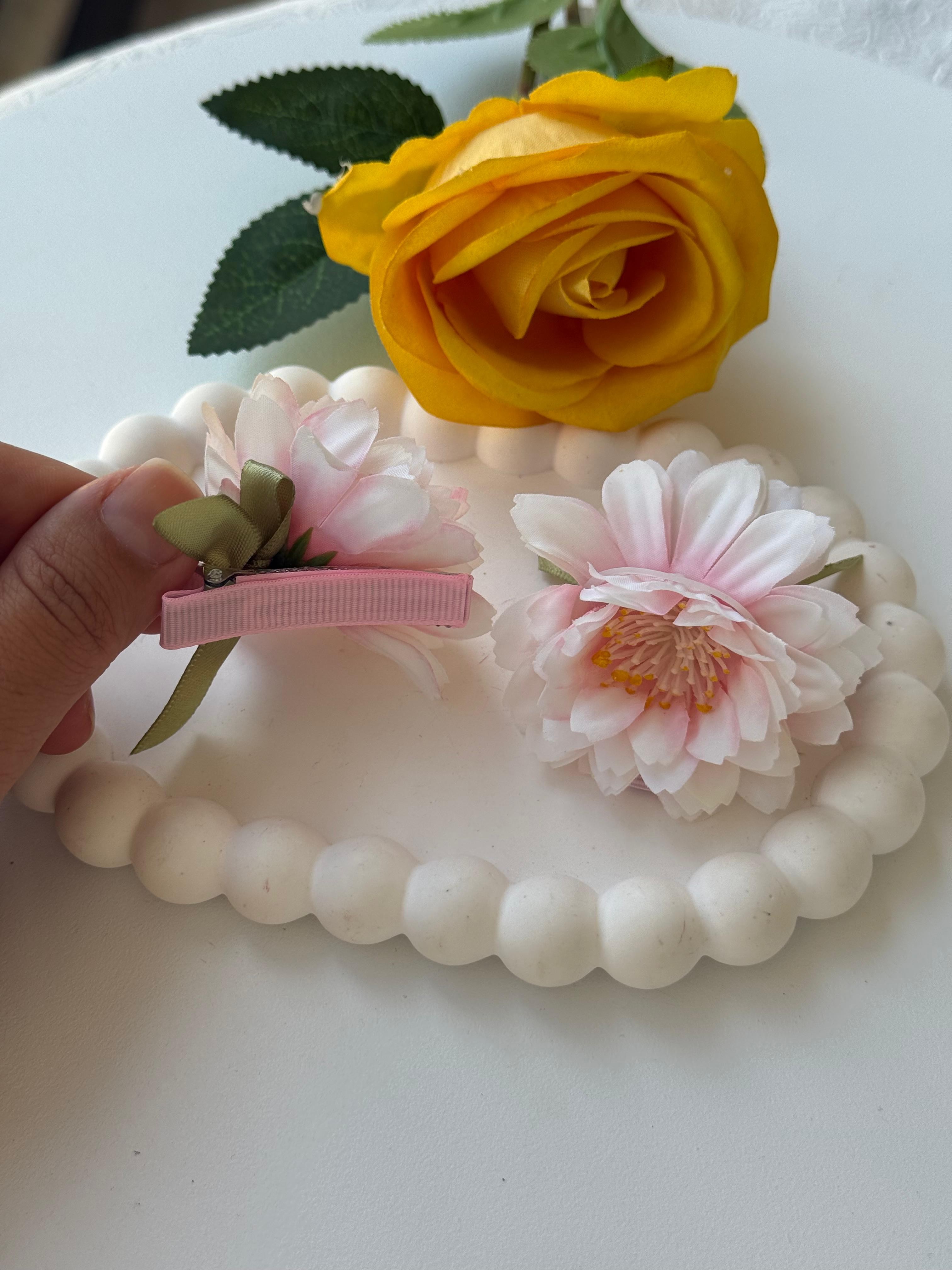 Flora Yan Toka -Pembe Beyaz