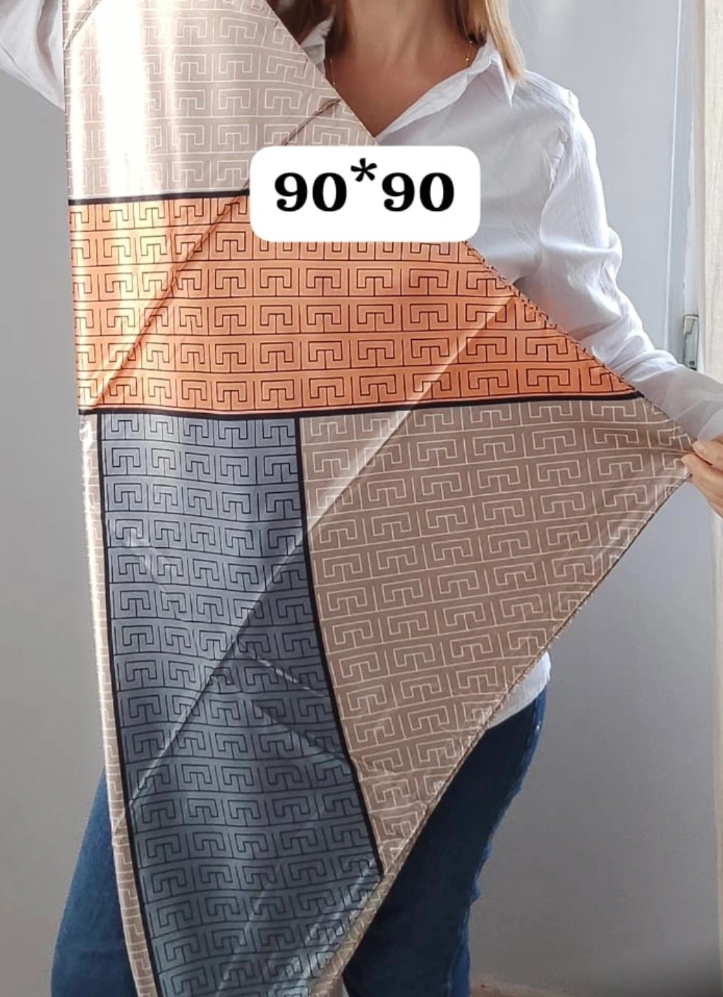 Üç Renkli Satrn Fular 90x90