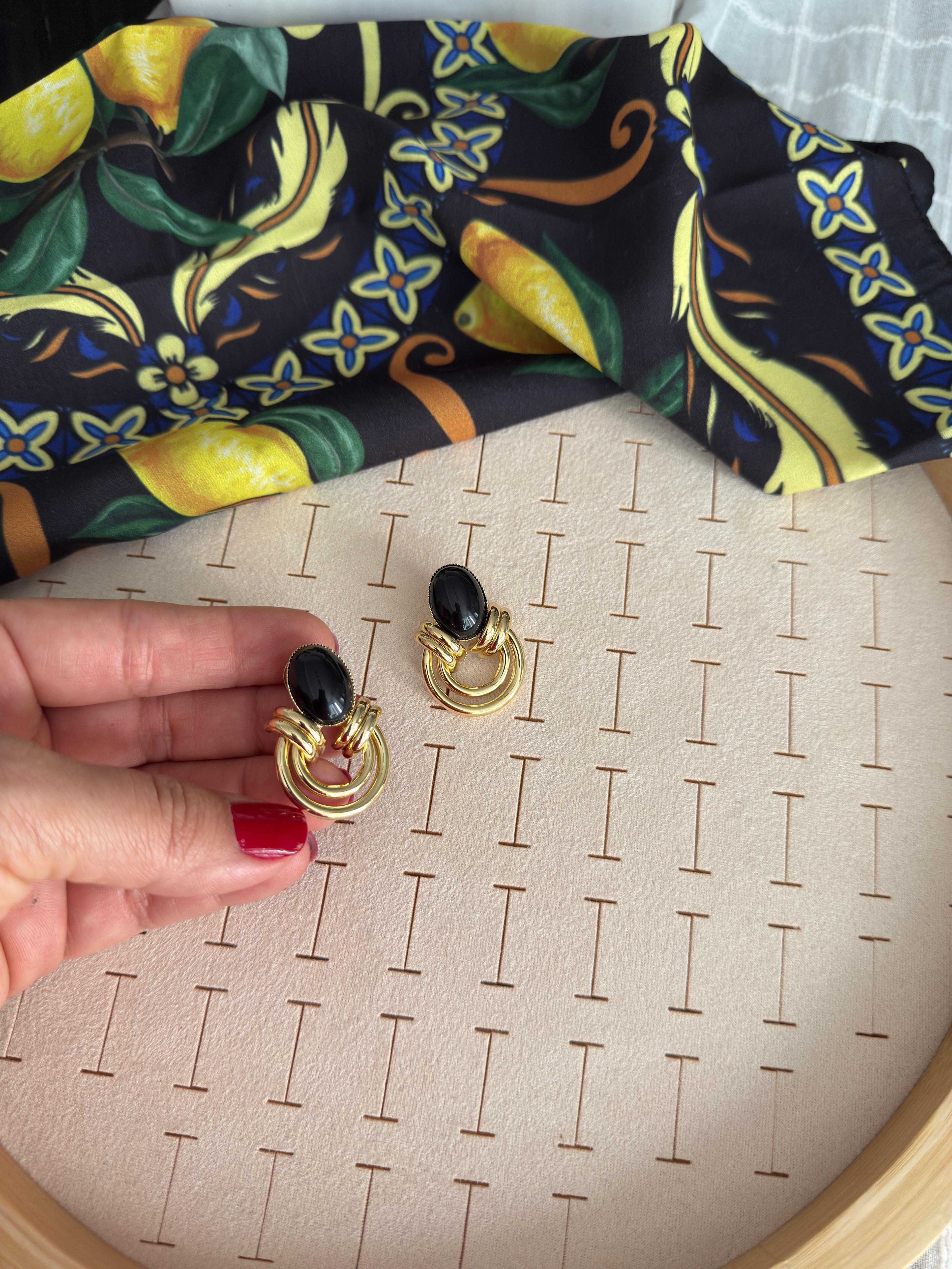 Özel Seri Gold Halkalı Siyah Vintage Küpe