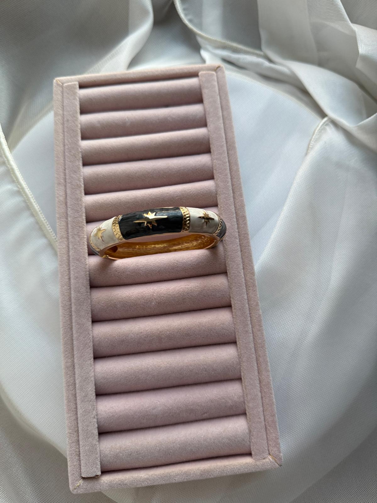 Özel Seri Kuzey Yıldızı Mineli Kelepçe Bileklik-Siyah Beyaz