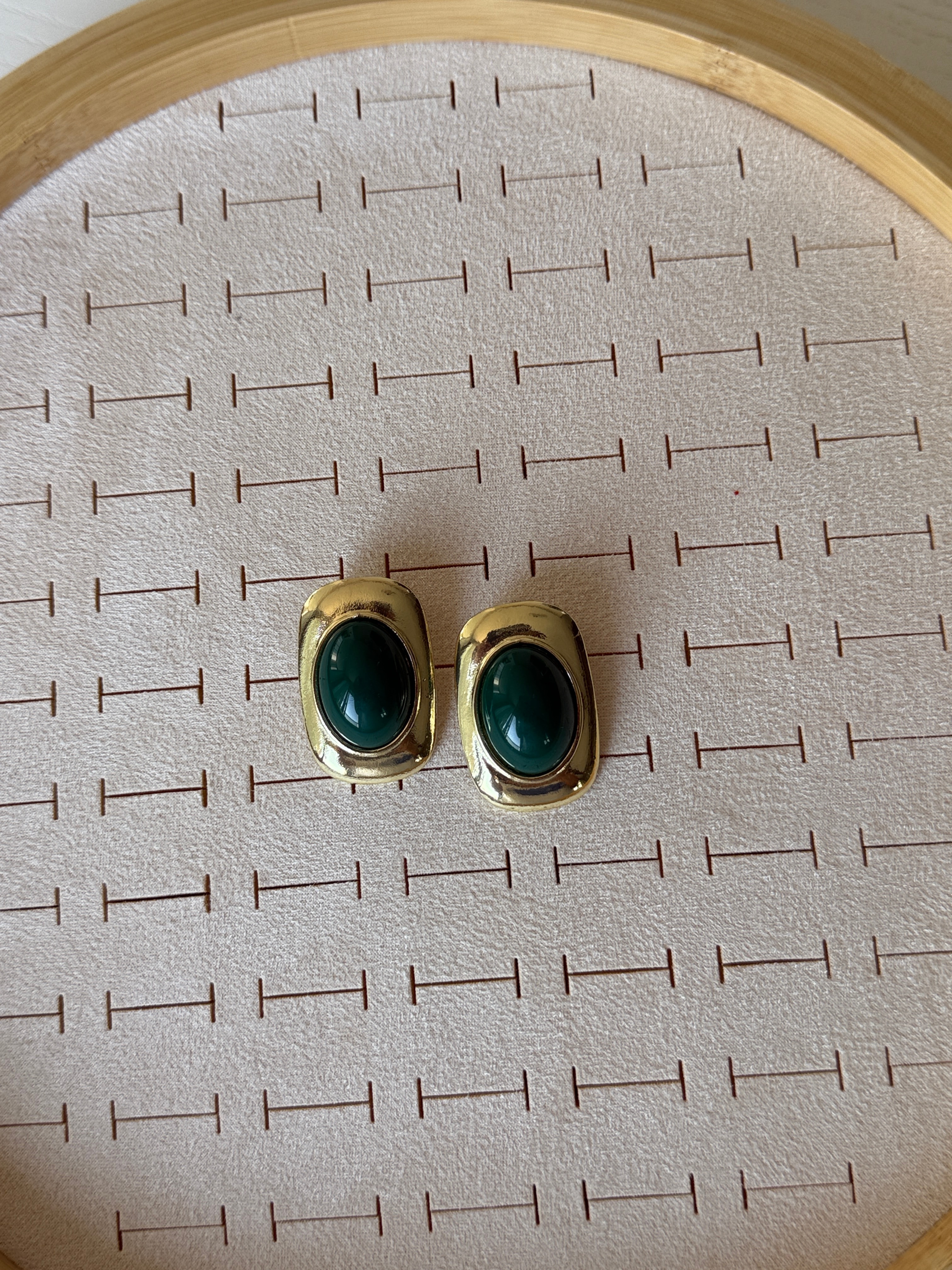 Özel Seri Marka Model Kedi Gözü Yeşil Küpe