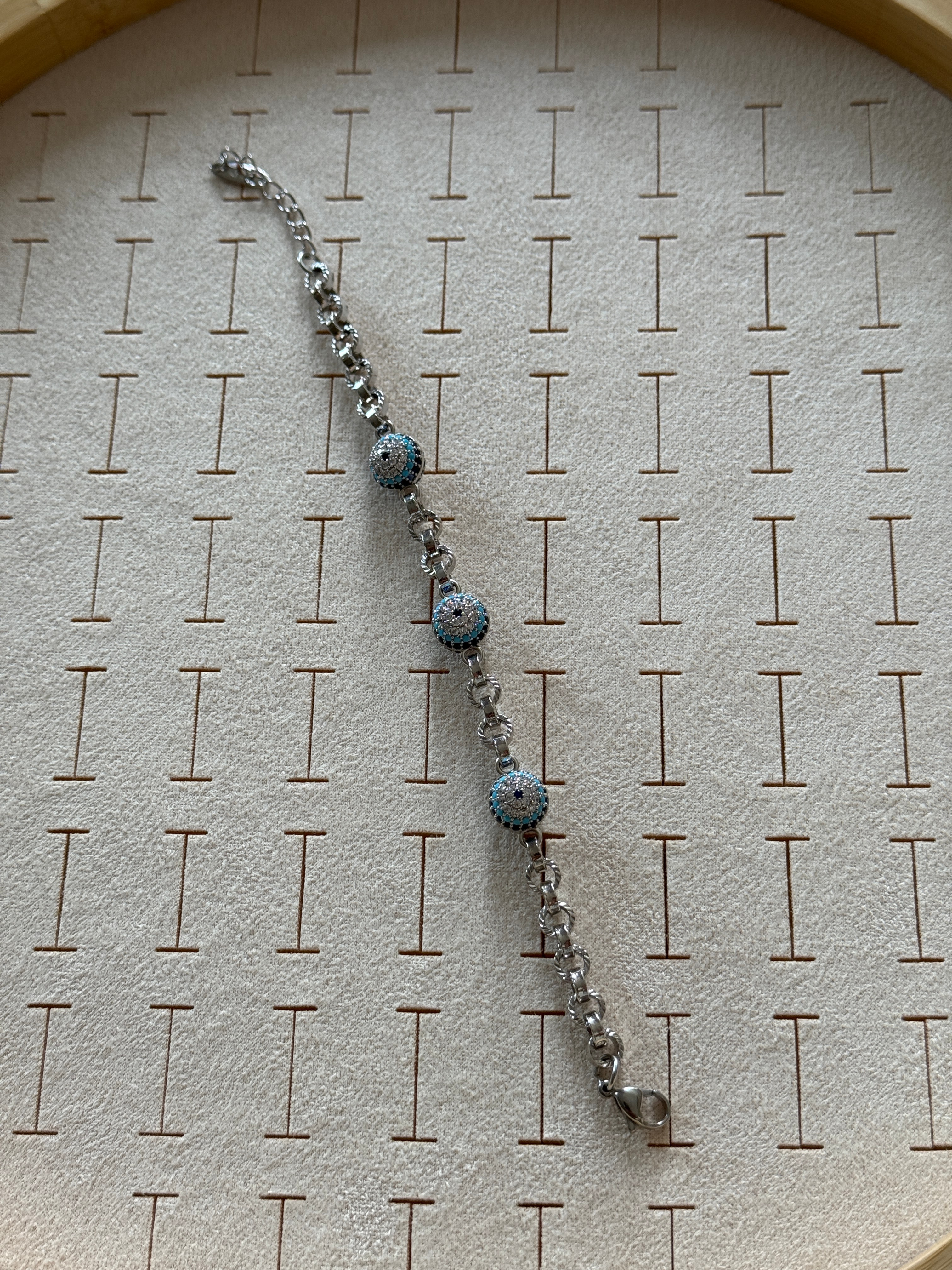 Vip Gri üç Top Nazarlı Bileklik 