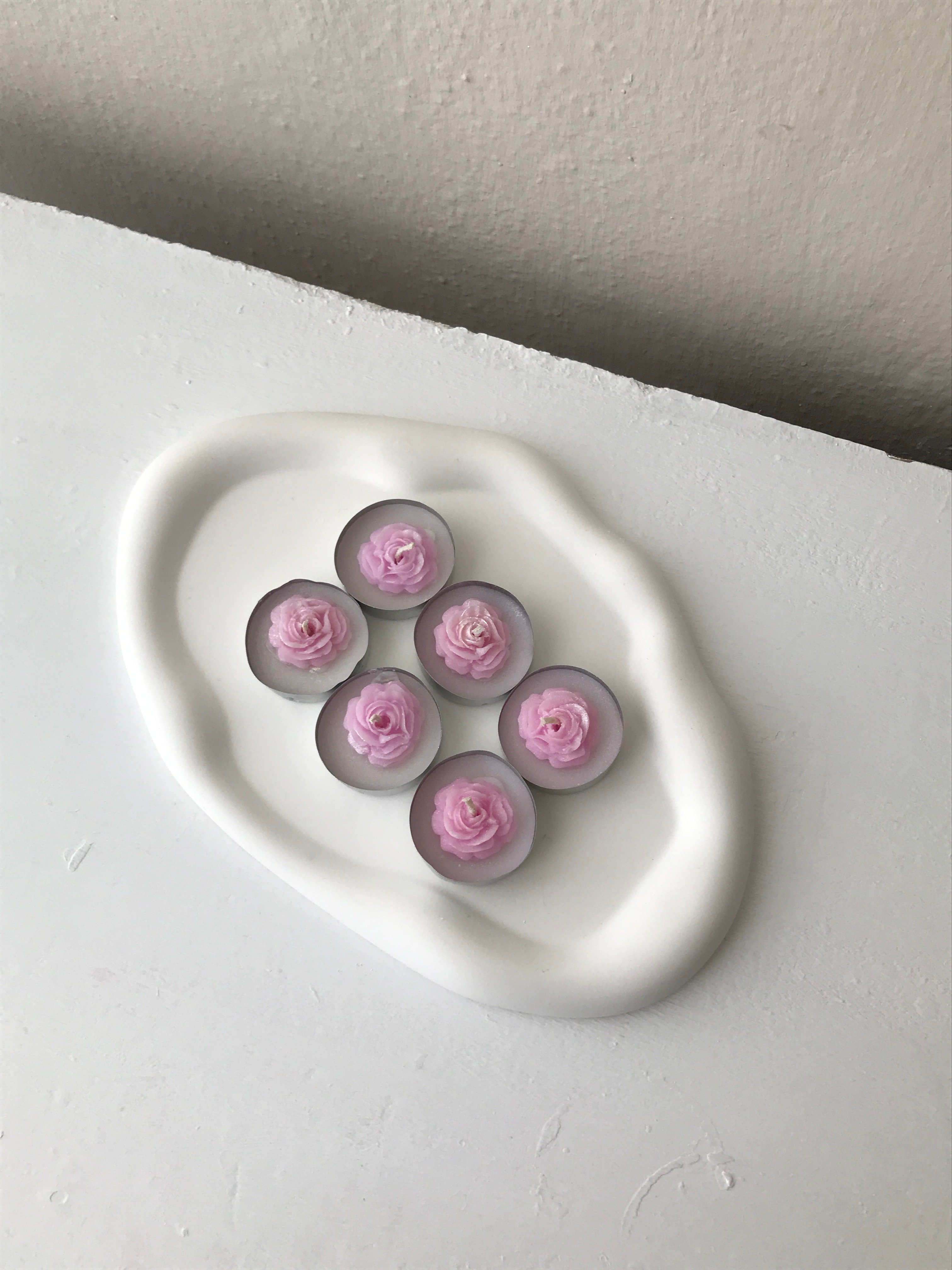 Rose Decorated Tealight Candle Set