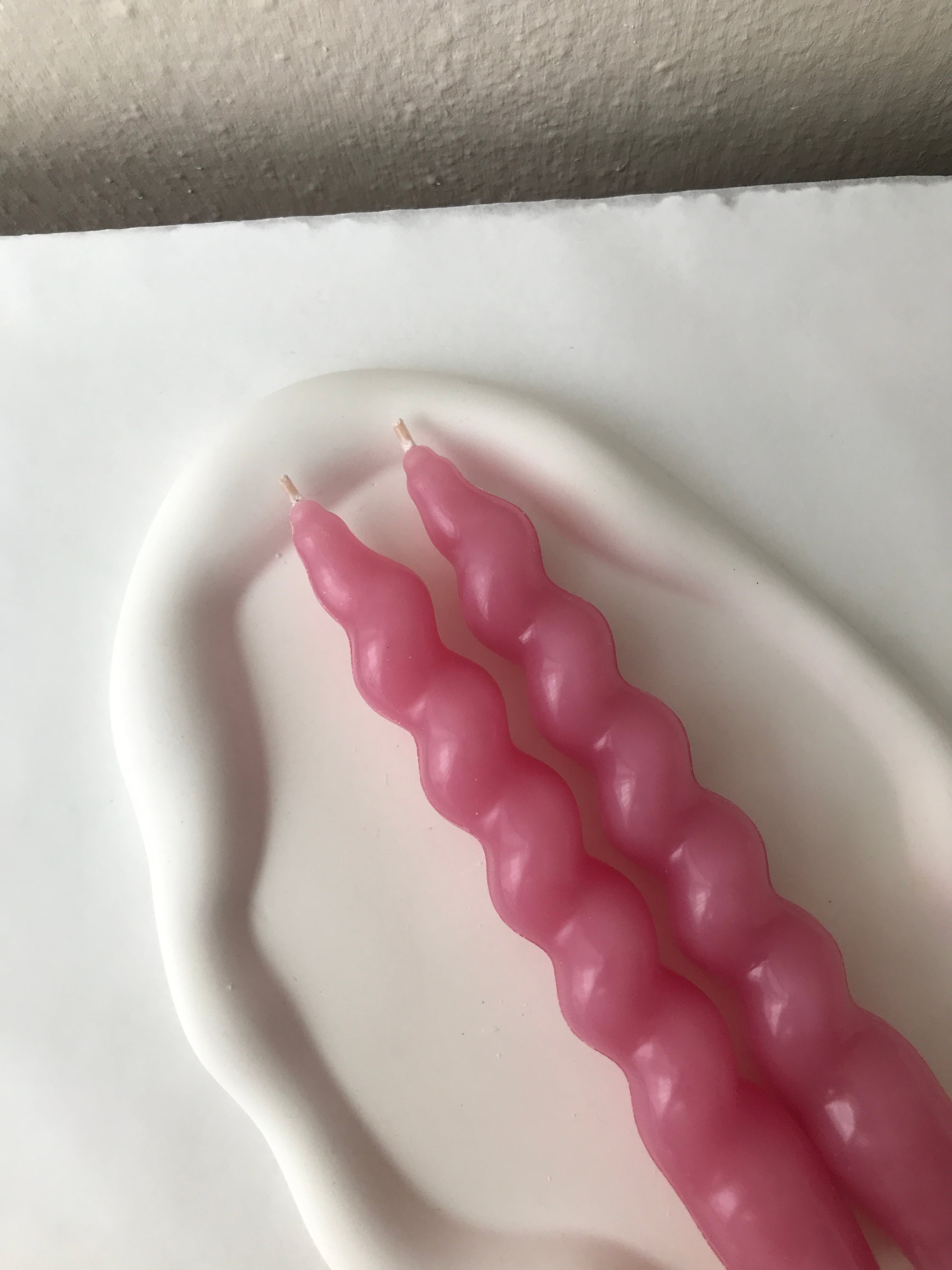Set of 2 Twisted Candlestick Candles - Gül Kurusu