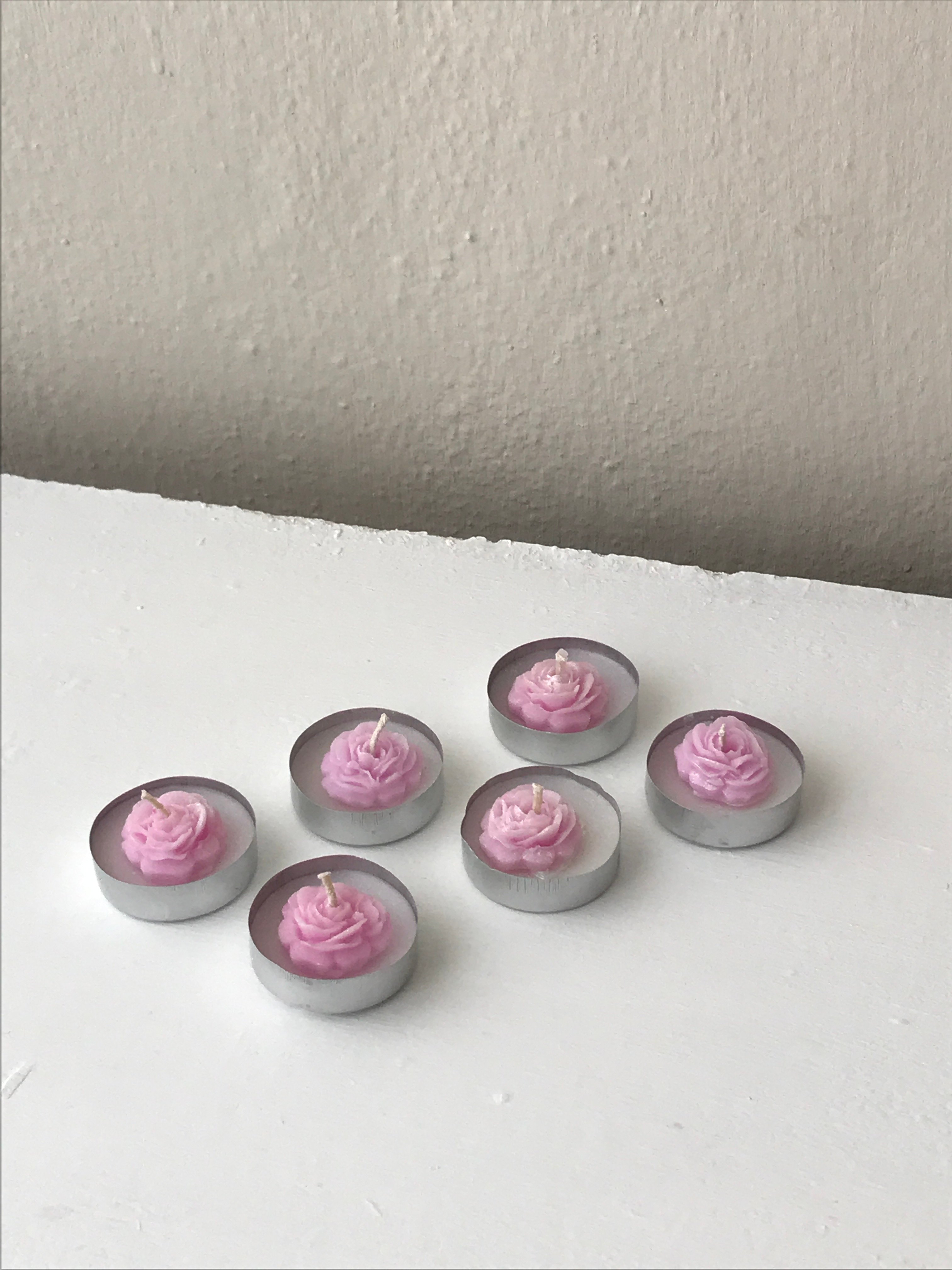 Rose Decorated Tealight Candle Set