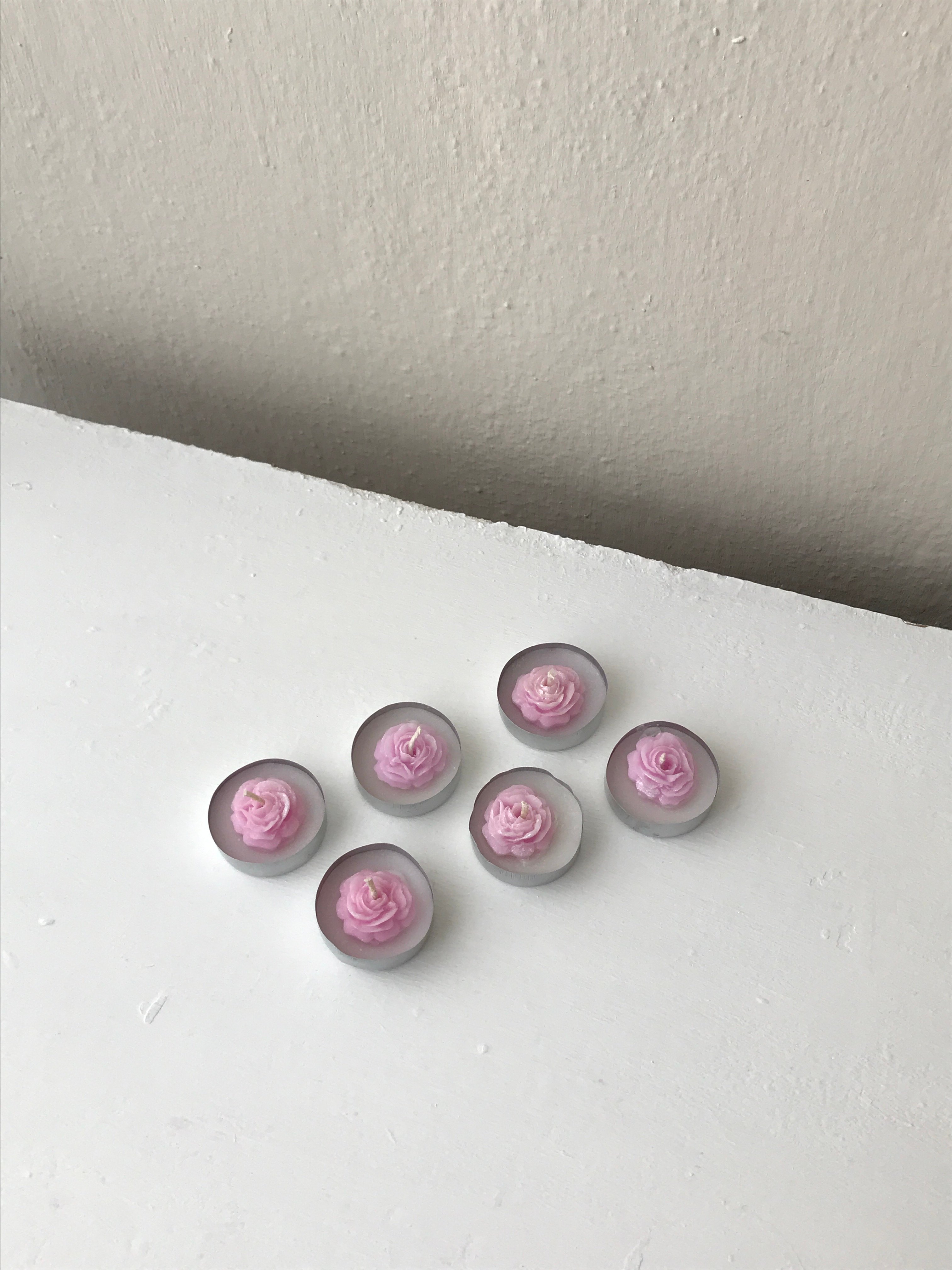 Rose Decorated Tealight Candle Set