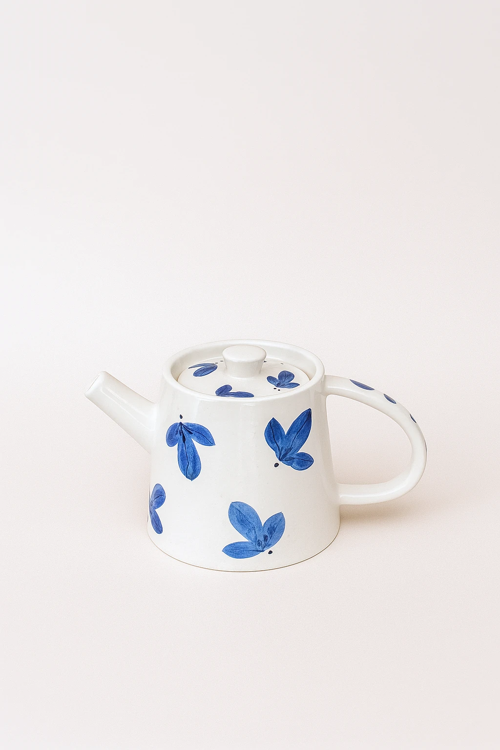 Mavi Yaprak Detaylı Beyaz Demlik