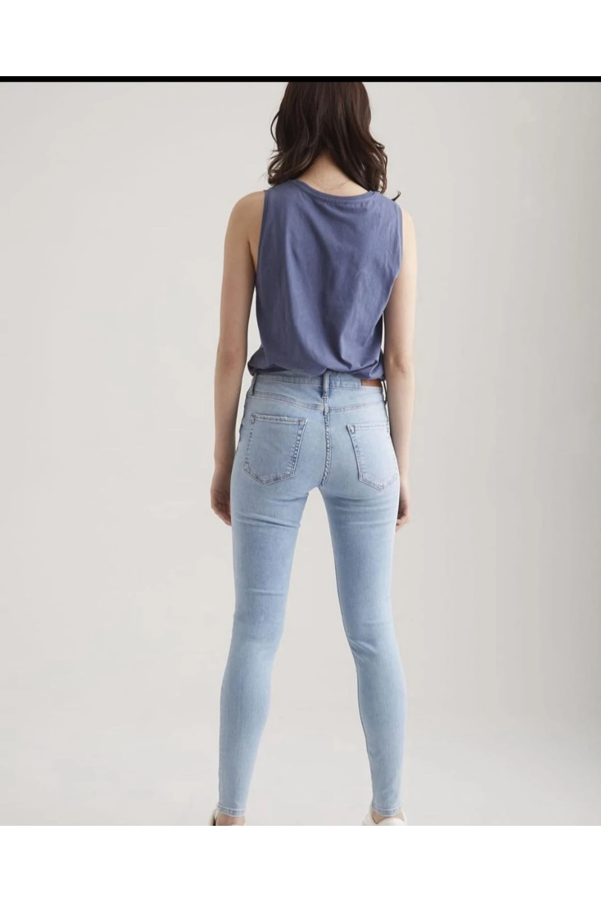 Açık mavi jeans