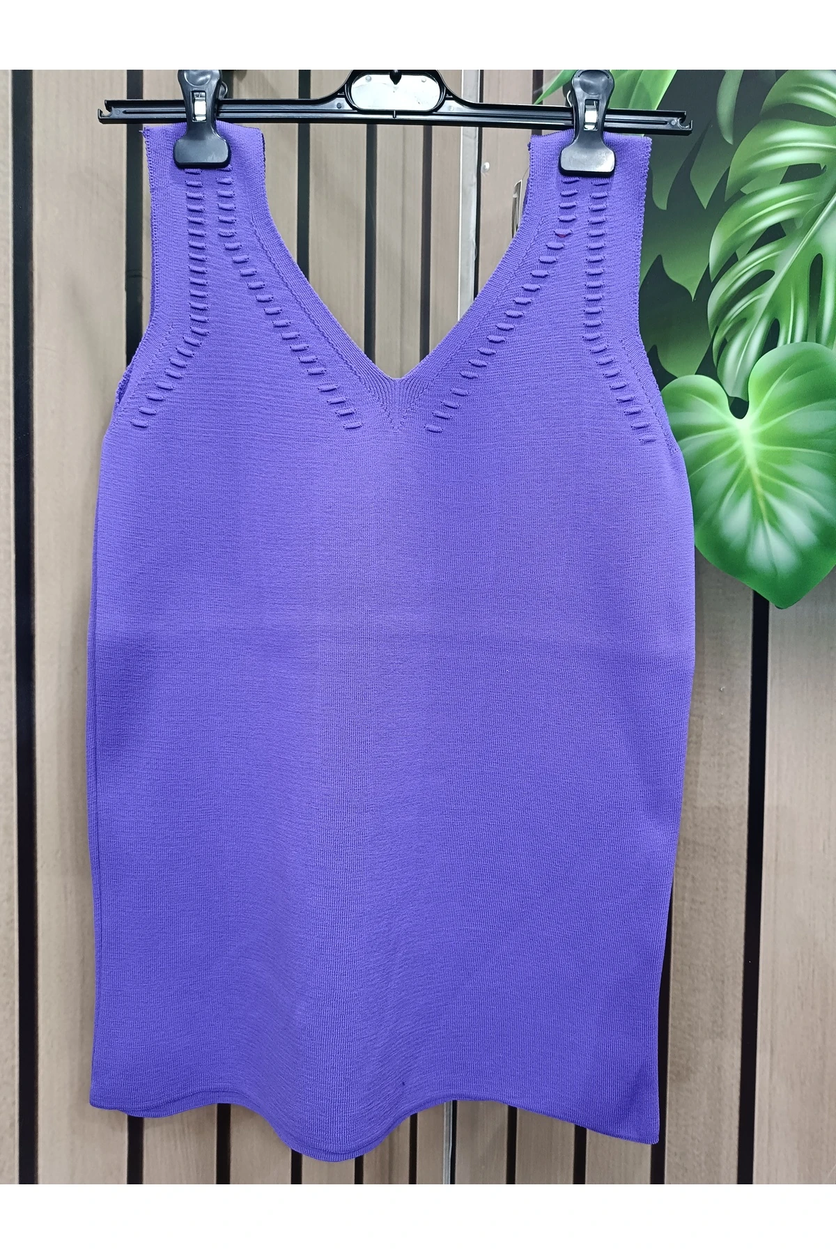 Büyük beden v yaka triko atlet