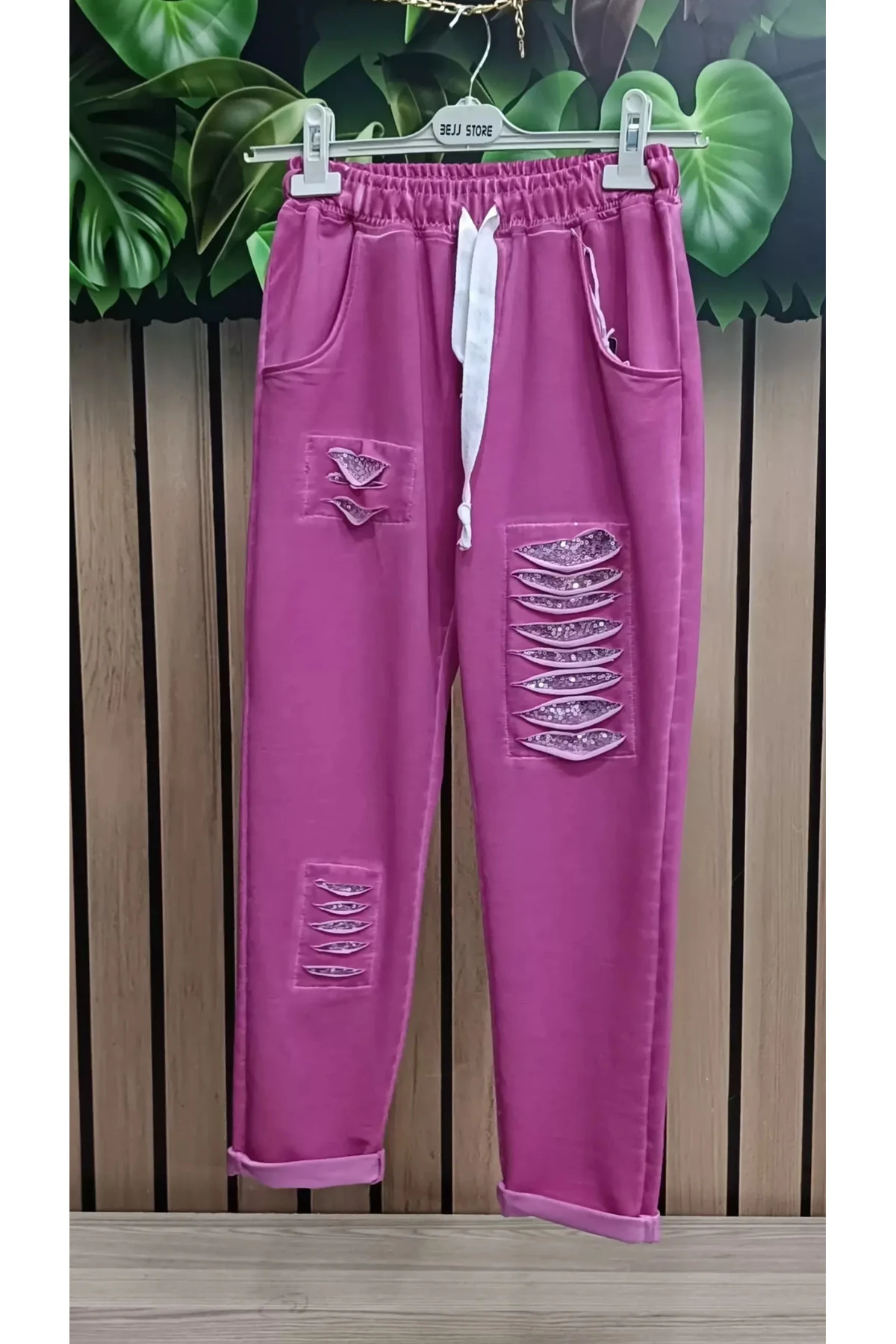 Pembe payetli eşofman