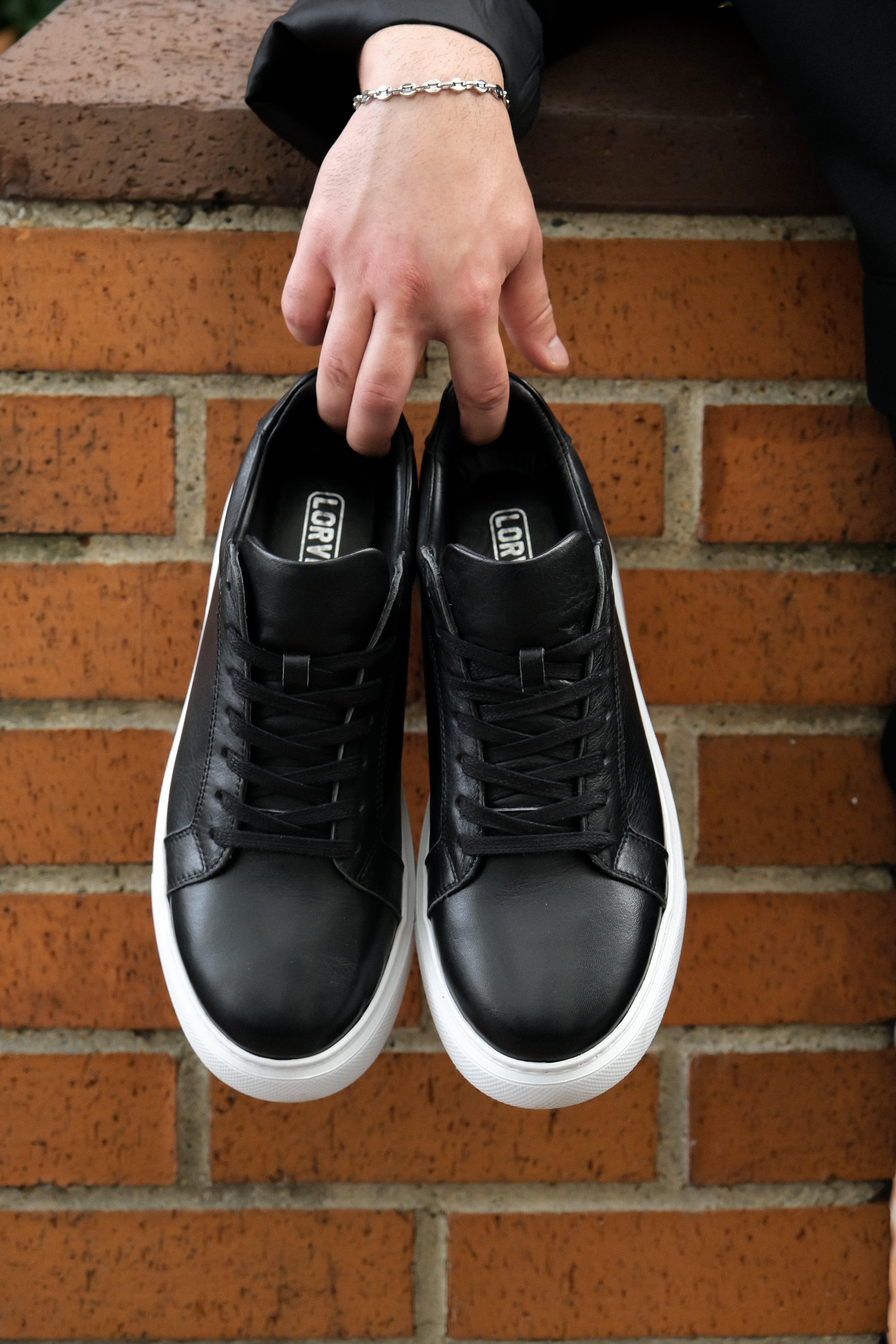 Siyah Beyaz Deri Sneaker +7 cm Gizli Tabanlı - Siyah - Beyaz