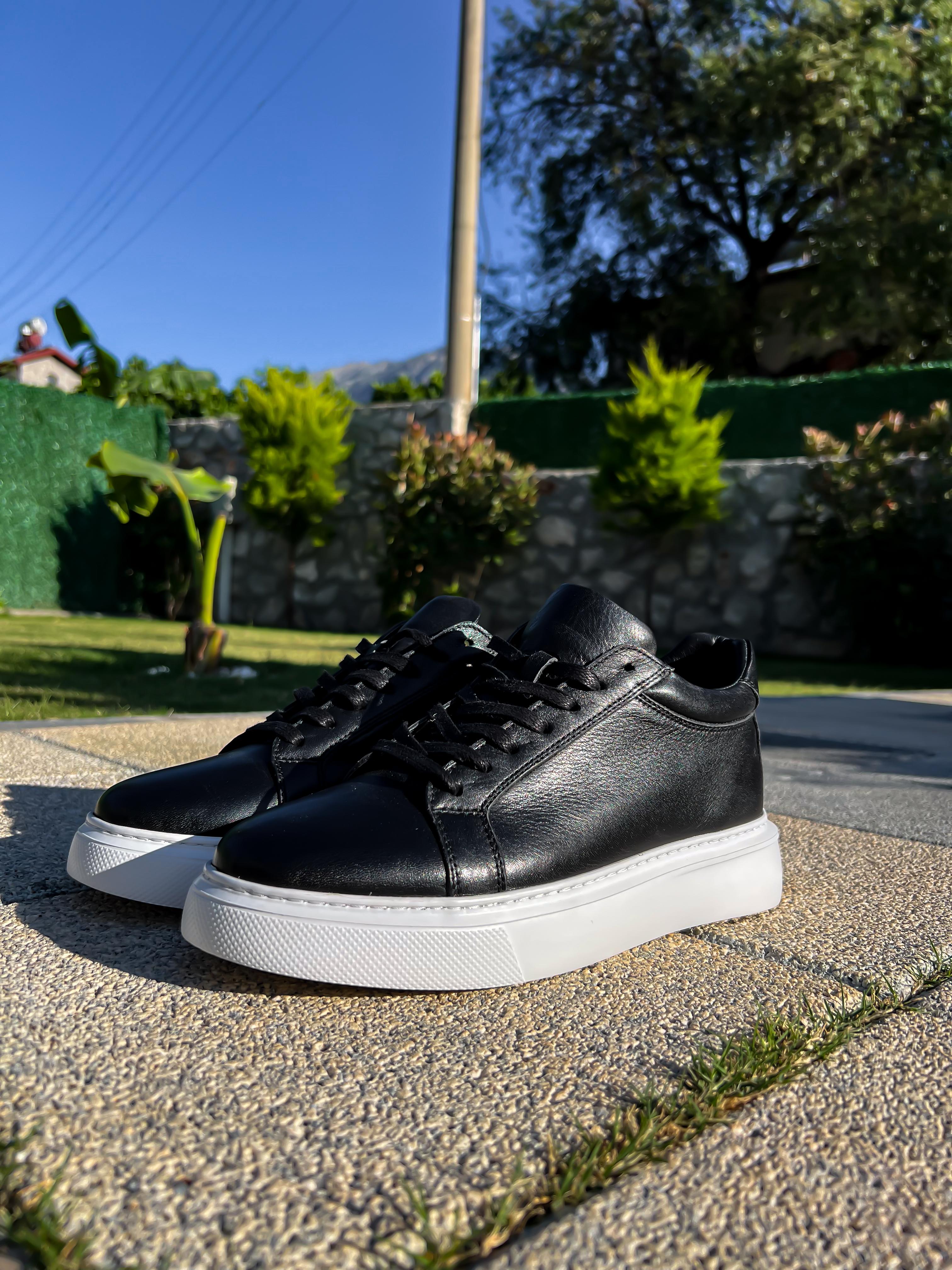 Siyah Beyaz Deri Sneaker +7 cm Gizli Tabanlı