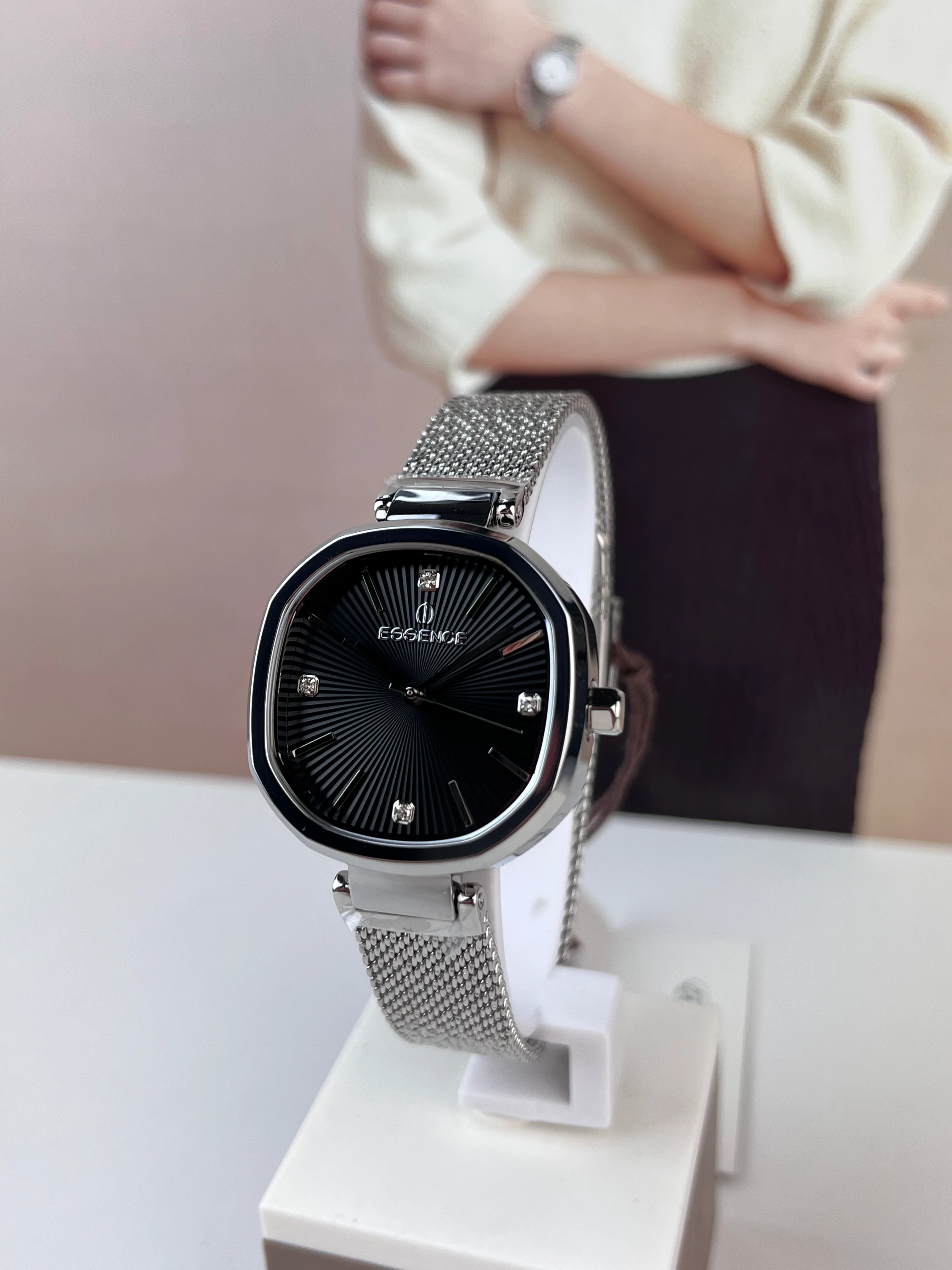 HASIR KÖŞELİ KADIN KOL SAATİ D1129.690