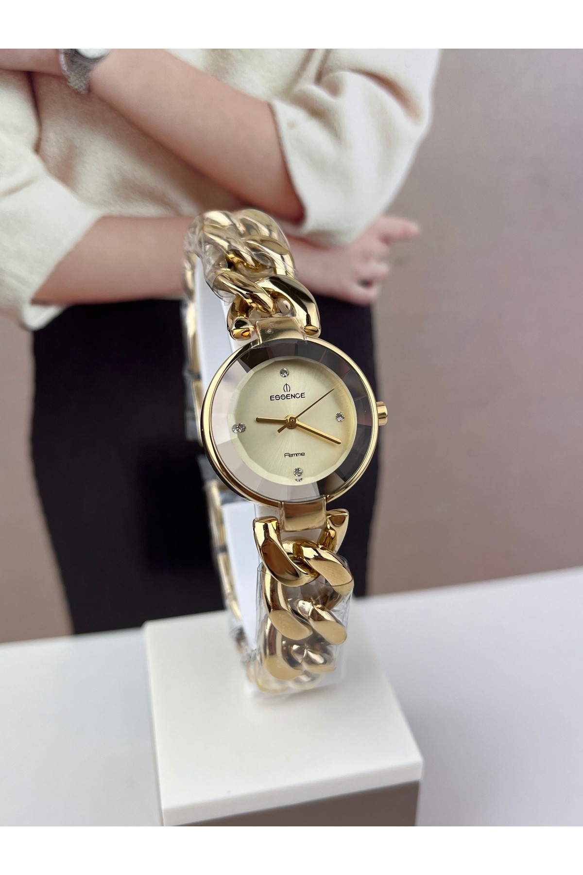 D1133.110-GOLD KADIN KOL SAATİ