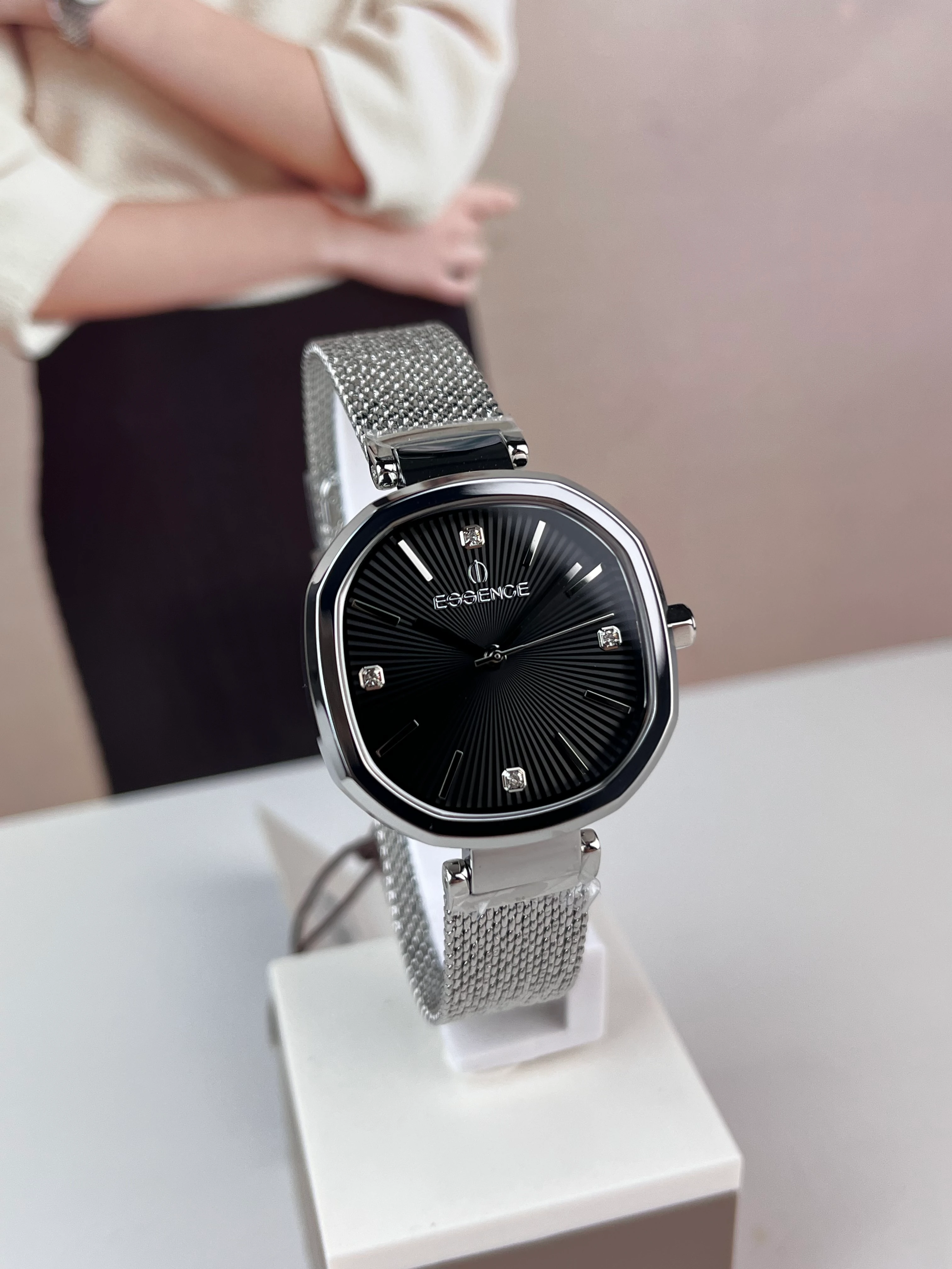 HASIR KÖŞELİ KADIN KOL SAATİ D1129.690