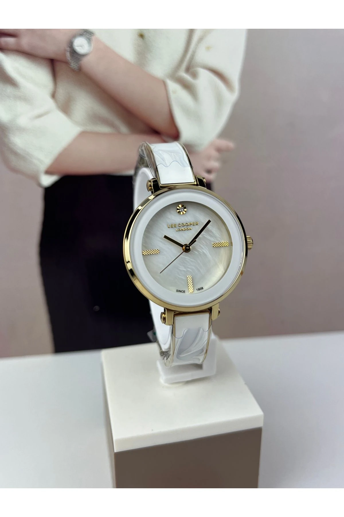 MODEL KADIN KOL SAATİ LC07813-BİLEKLİK HEDİYELİ