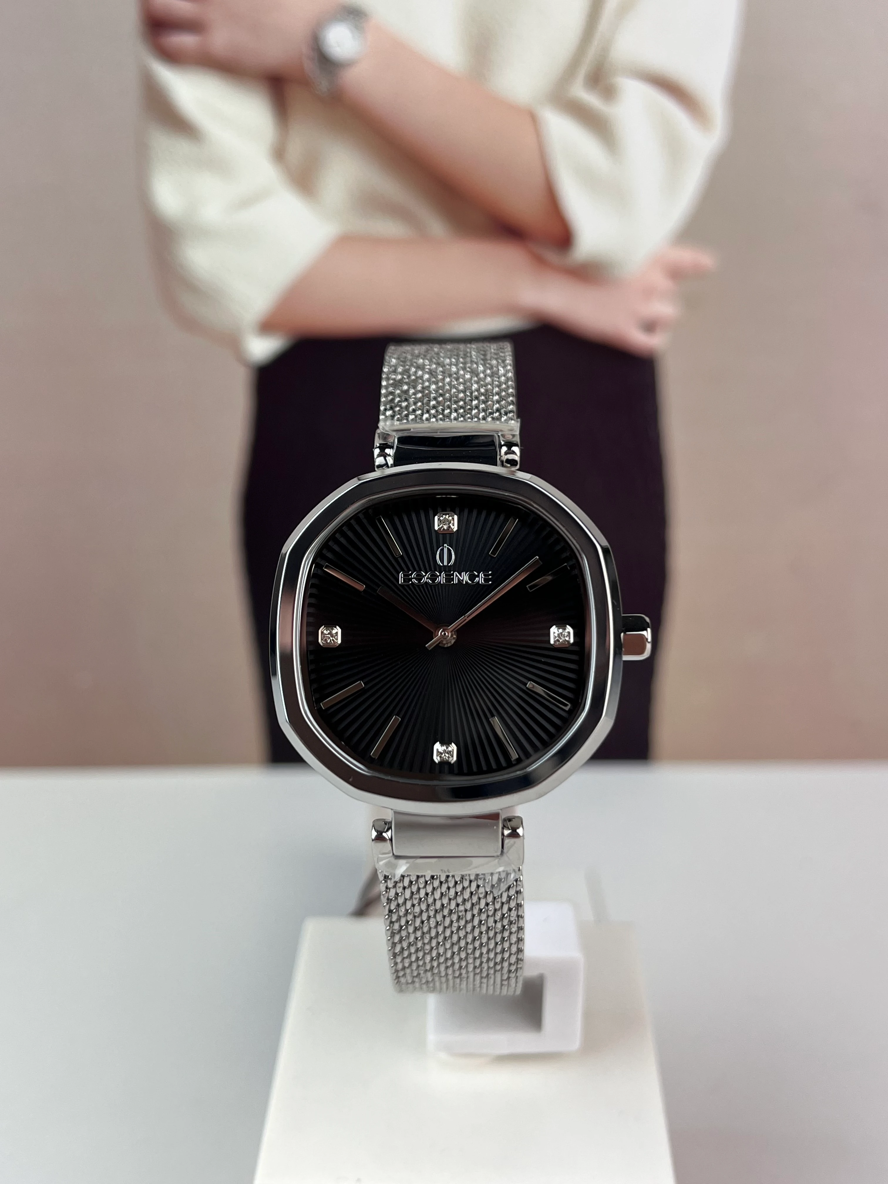 HASIR KÖŞELİ KADIN KOL SAATİ D1129.690