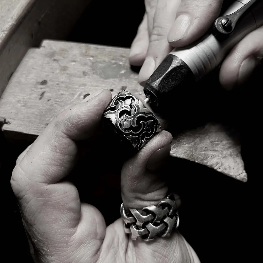 Granada Handcrafted 925k Oxidized Sterling Silver Ring