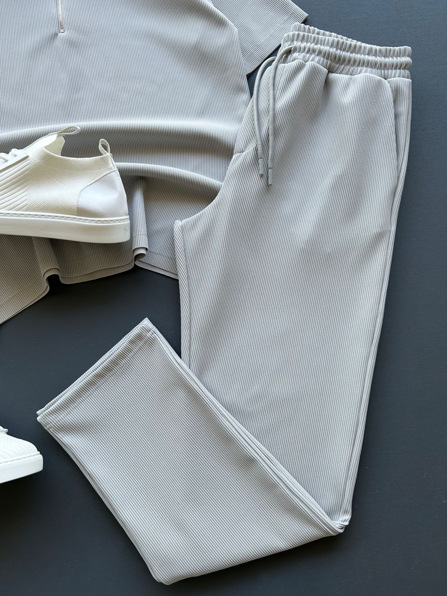 Fitilli Kumaş Bol Kesim Tişört + Pantolon Takım