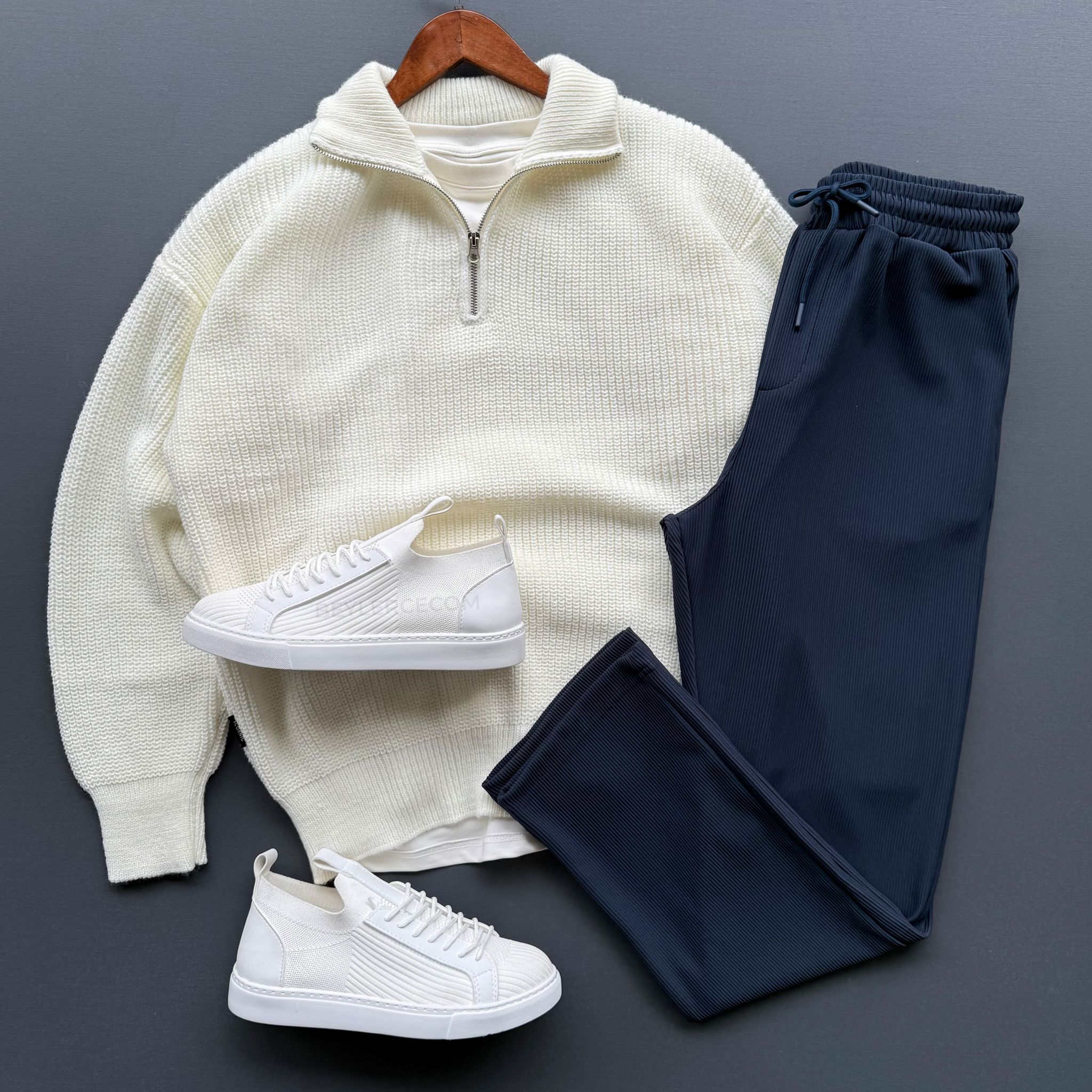 Fermuar Yakalı Selanik Triko Kazak + Baggy Fitilli Pantolon Kombin