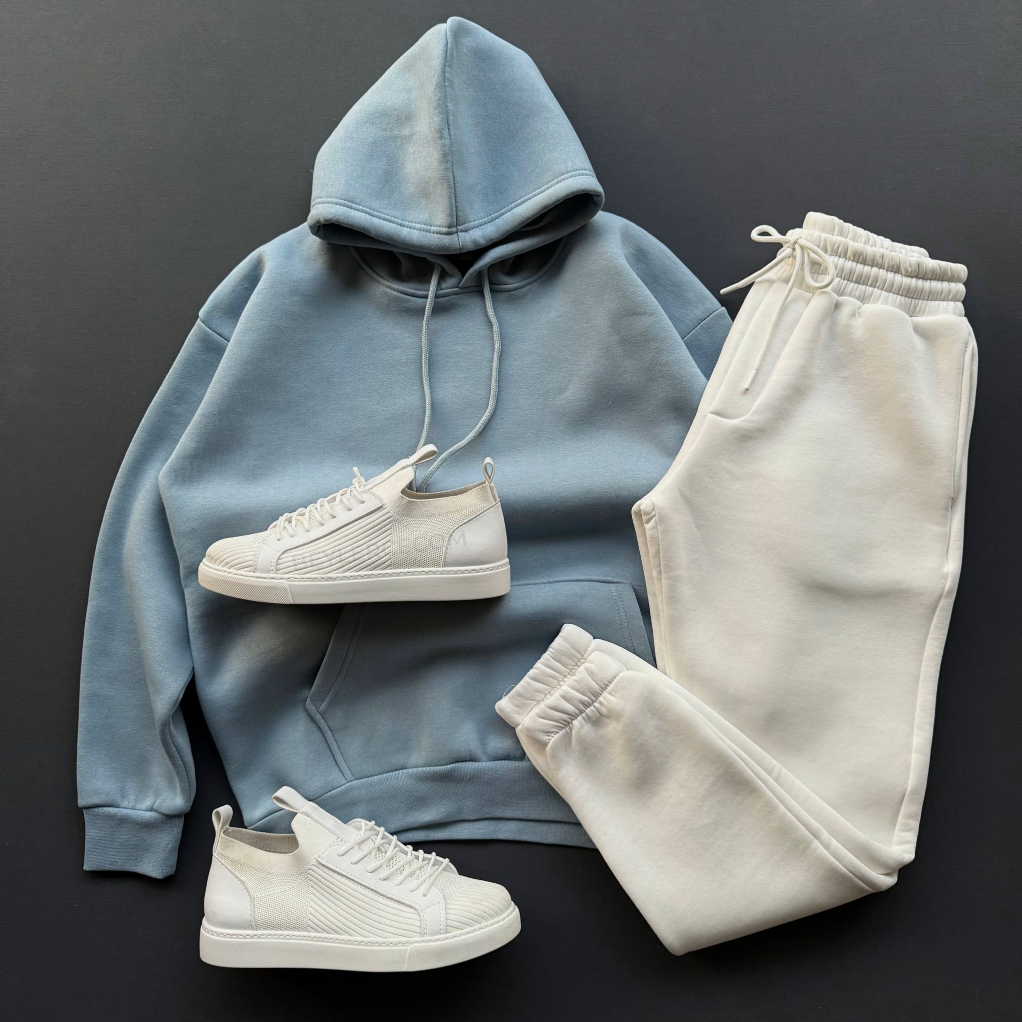 Kanguru Sweatshirt + Lastik Paça Eşofman Kombin