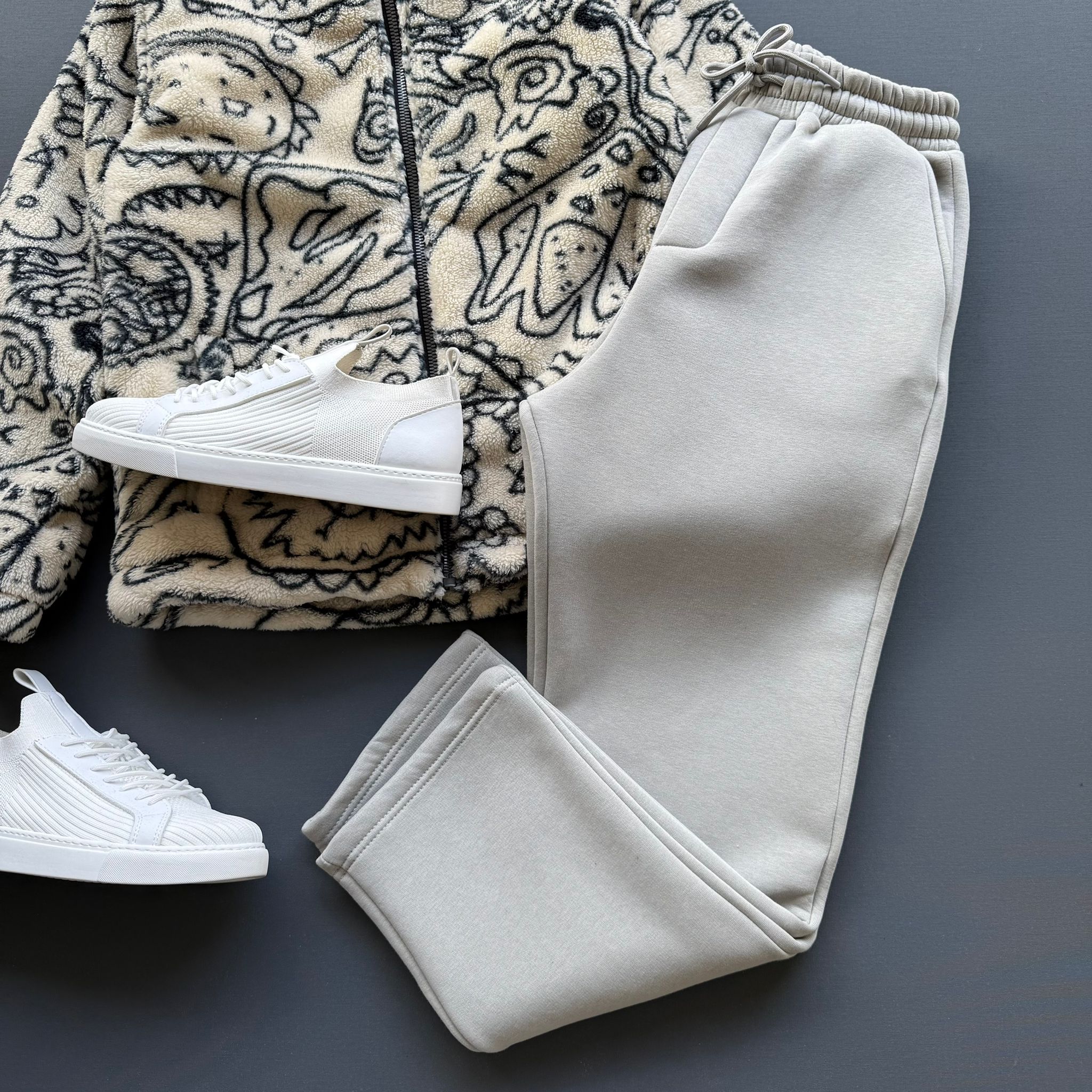 Desenli Kuzu Peluş Ceket + Baggy Fit Eşofman Kombin