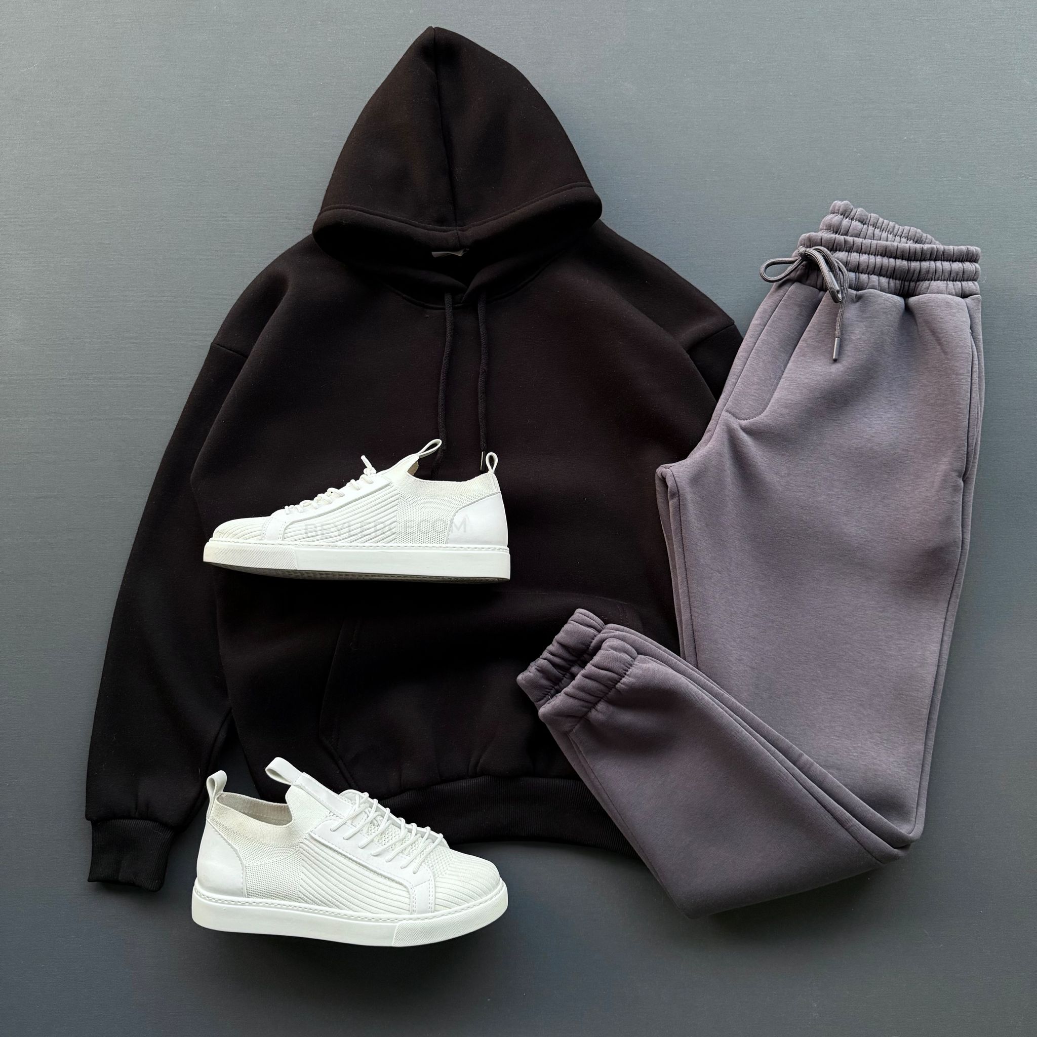 Kanguru Sweatshirt + Lastik Paça Eşofman Kombin