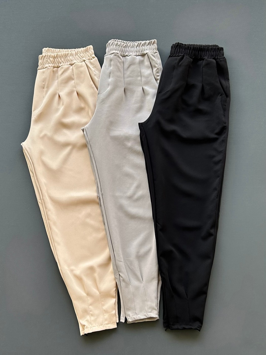 Pileli Paça Fermuarlı Jogger Pantolon