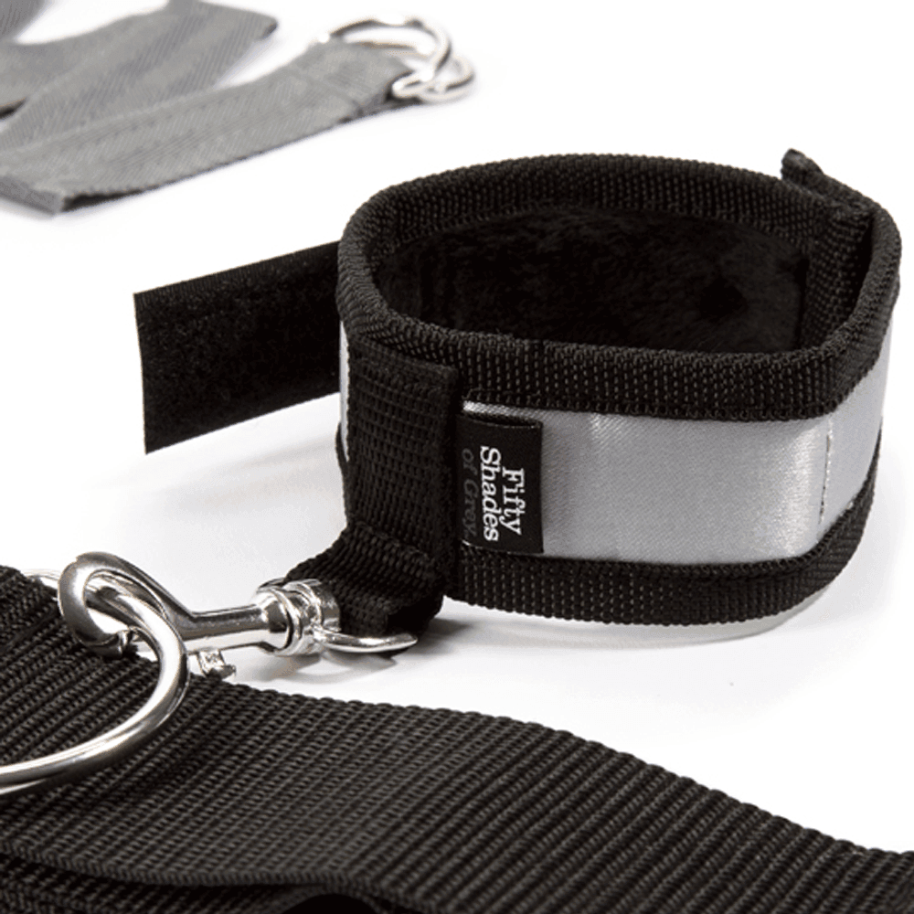Fifty Shades of Grey Grinin Elli Tonları Çapraz Bağlantı Yatak Esaret Seti