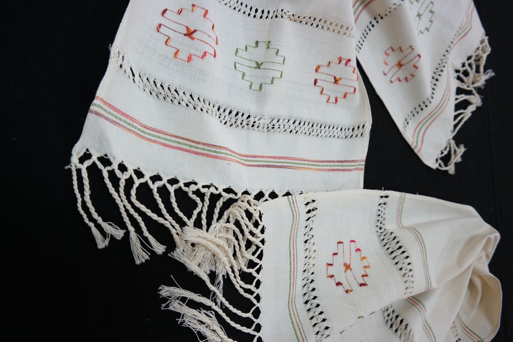 Kilim Desenli Dokuma Şömentabla Örtüsü
