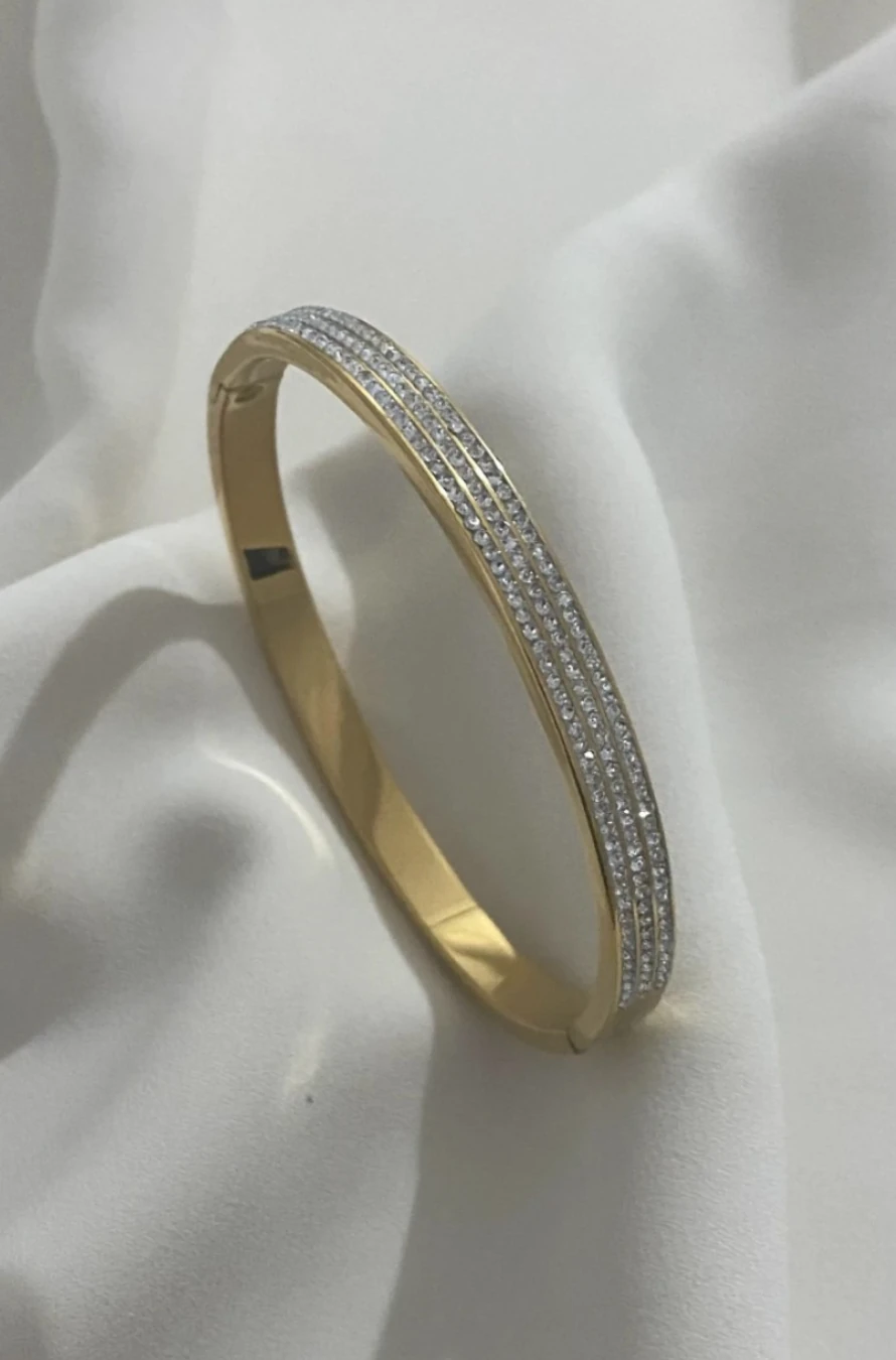 TAŞLI KARARMAZ ÇELİK ALTIN RENKLİ KELEPÇE