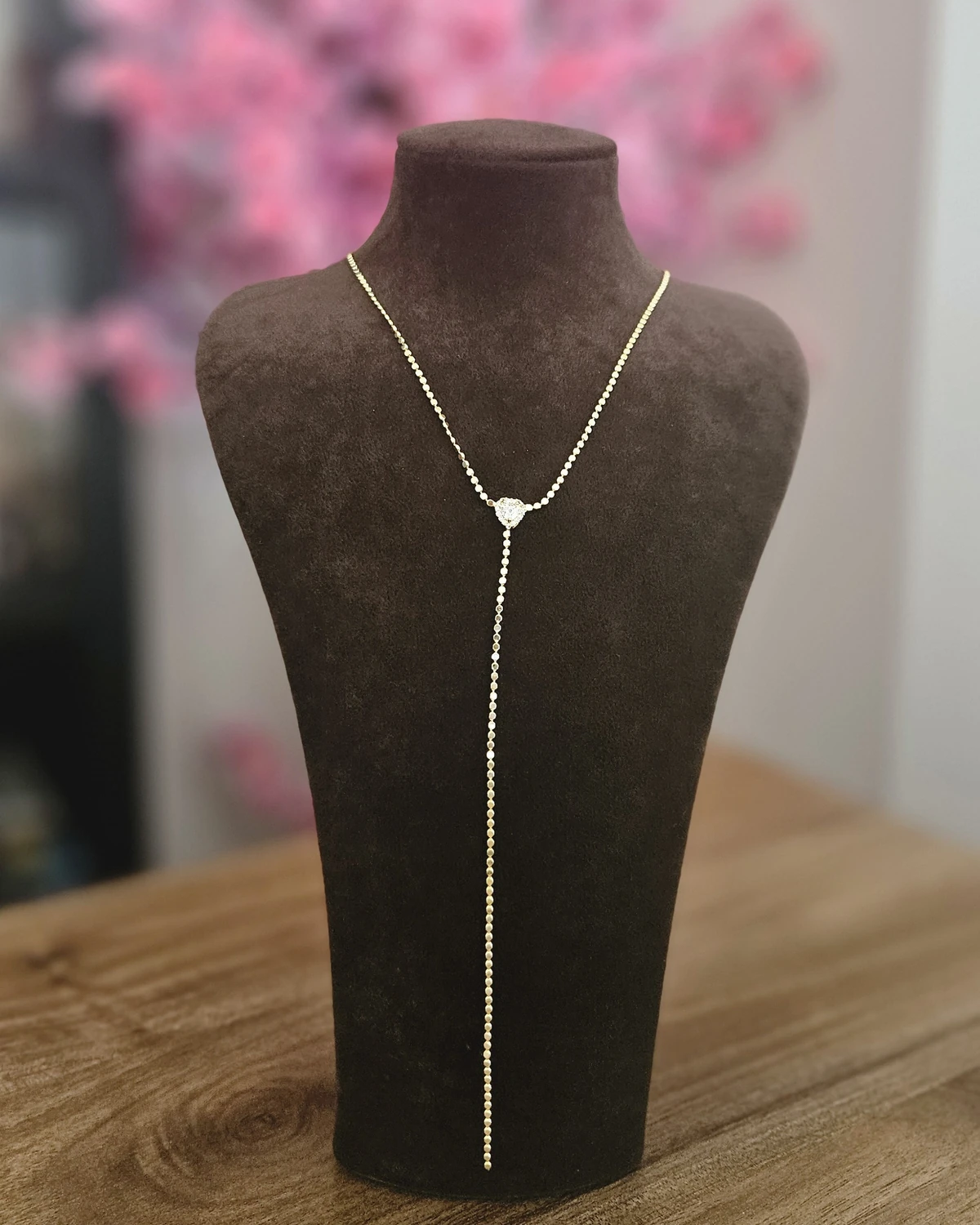 Shining Heart – Taşlı Kalp Detaylı Y Kolye