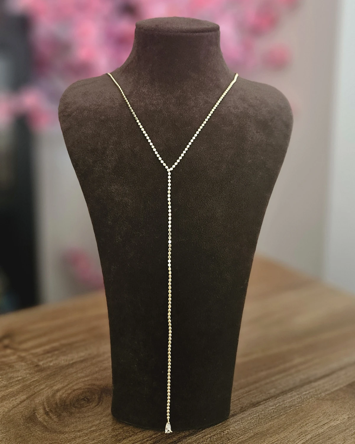 Starlit Drop – Ucu Taş Detaylı Y Kolye