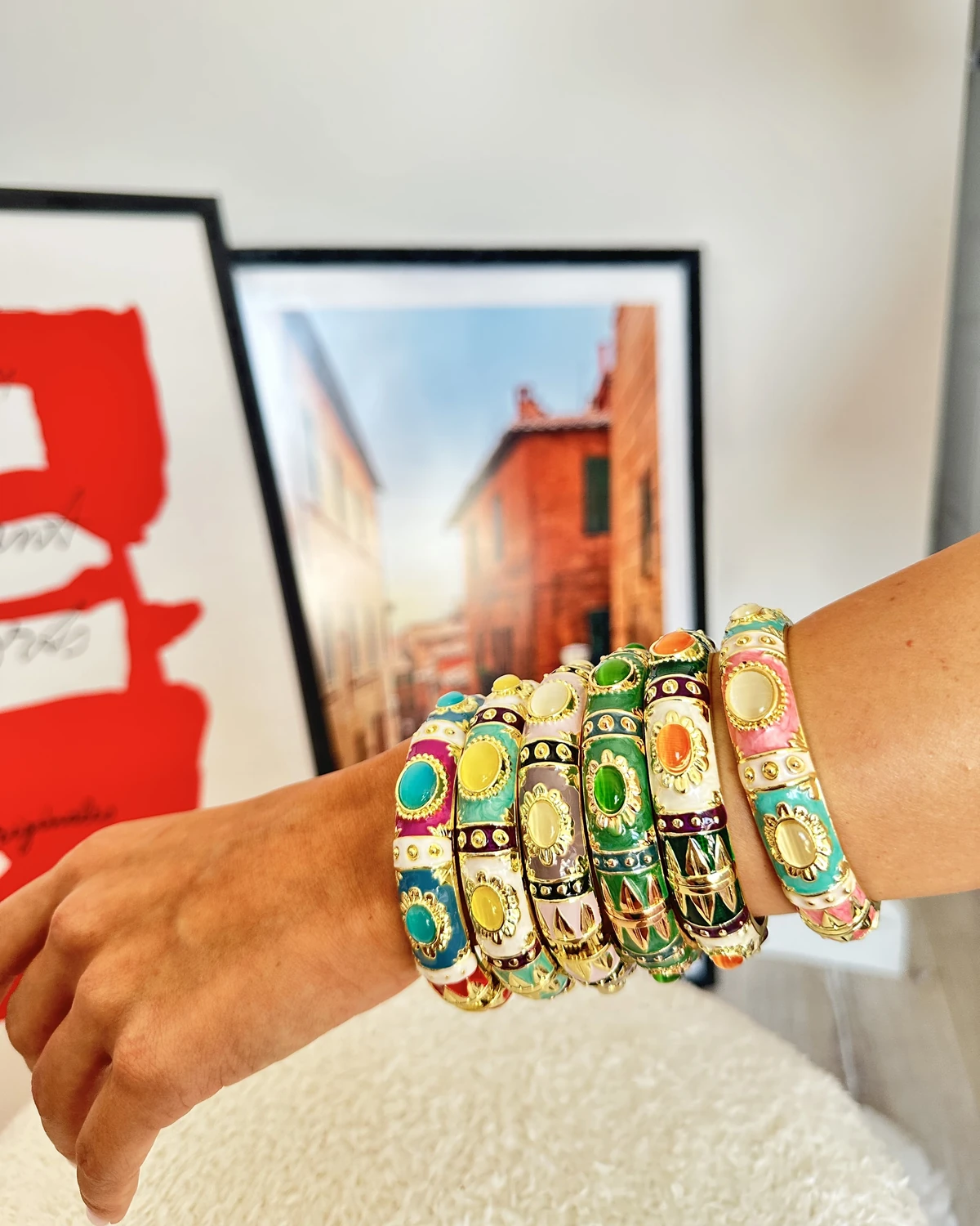 Emerald Gem – Yeşil Taşlı Kelepçe Bileklik