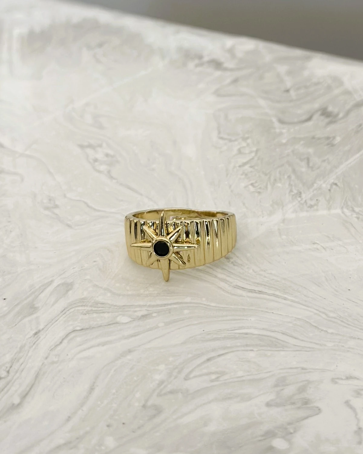 Stellar Guide – Ayarlanabilir Yıldız Motifli Yüzük