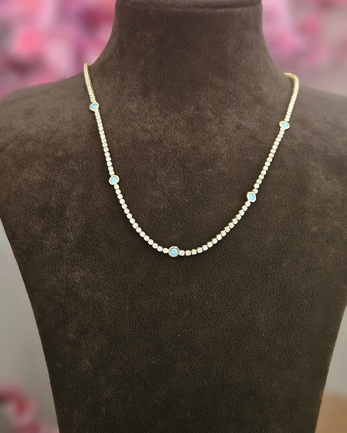 Azure Gleam – Mavi Mine Detaylı İnce Su Yolu Choker Kolye