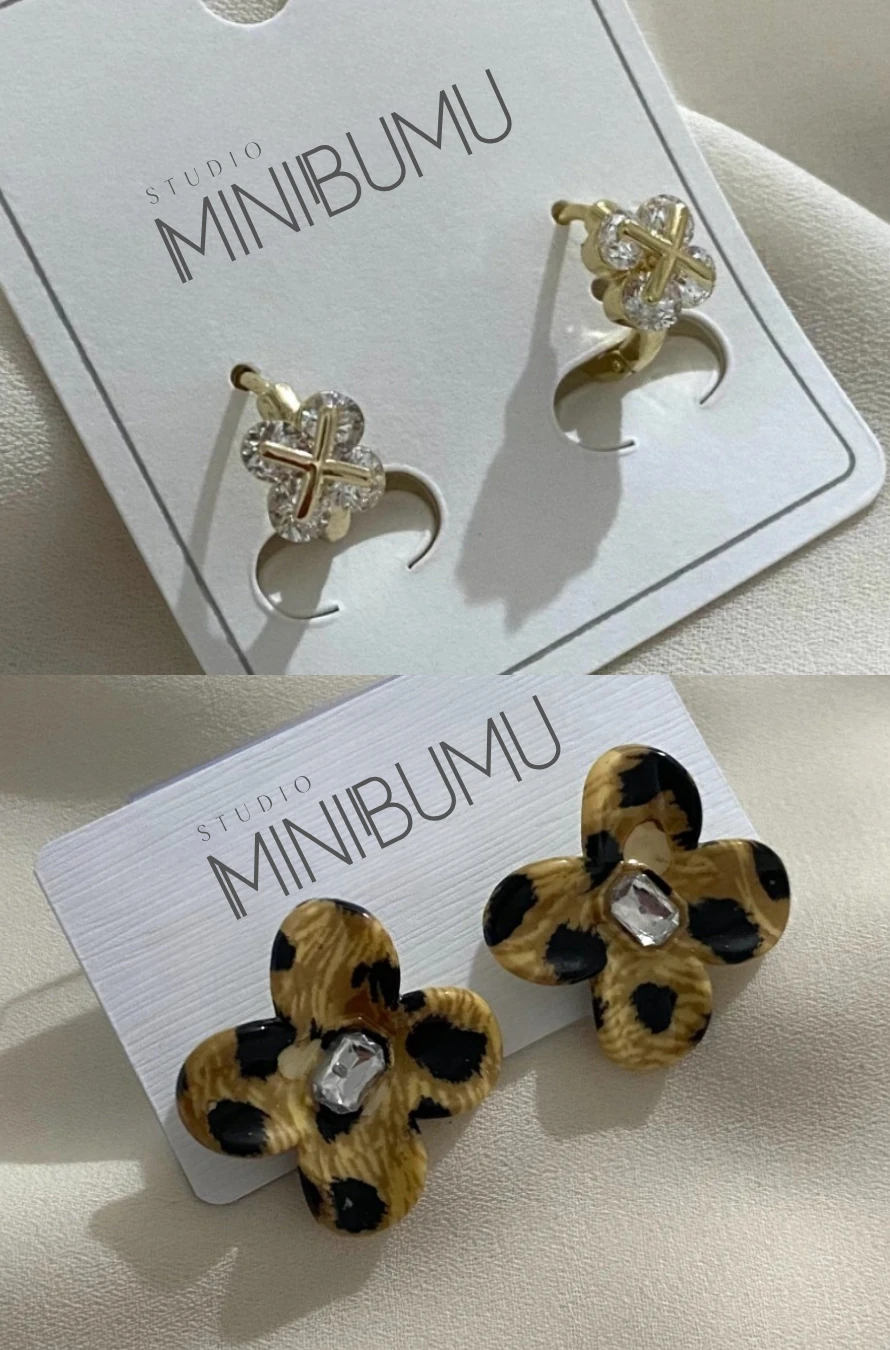 2 Çift Leopar & Taşlı Kararmaz Çelik Altın Renkli Küpe Seti