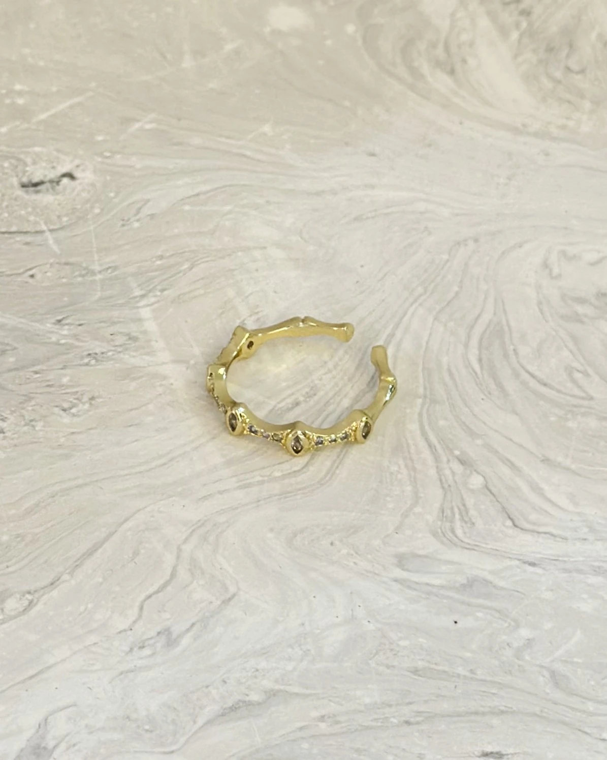 Mystic Crown –  Ayarlanabilir Taş Detaylı Zarif Yüzük