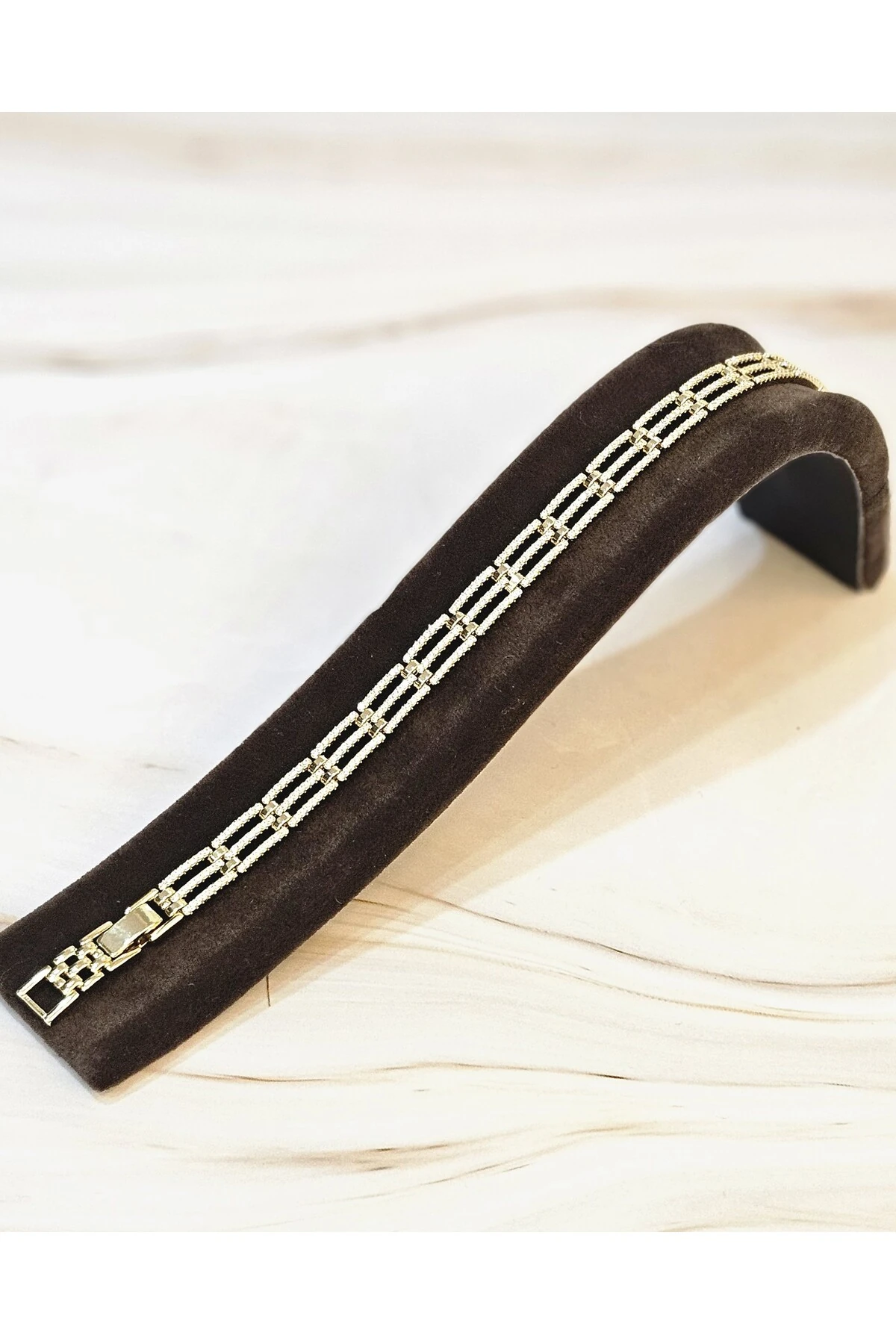 Taşlı Kordon Kararmayan Çelik Bileklik – Altın Renk Paslanmaz Çelik