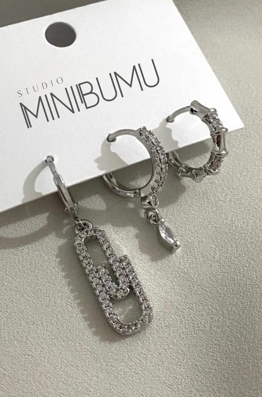 3 Halka Kararmaz Çelik Gümüş Renkli Küpe