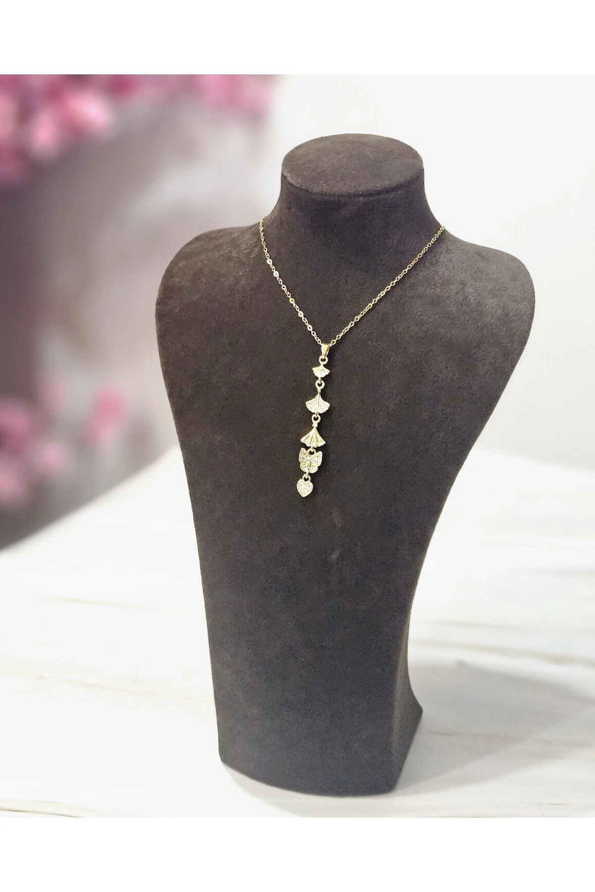 Y Form Minimal Taşlı Çelik Kolye – Altın Renk Paslanmaz Çelik