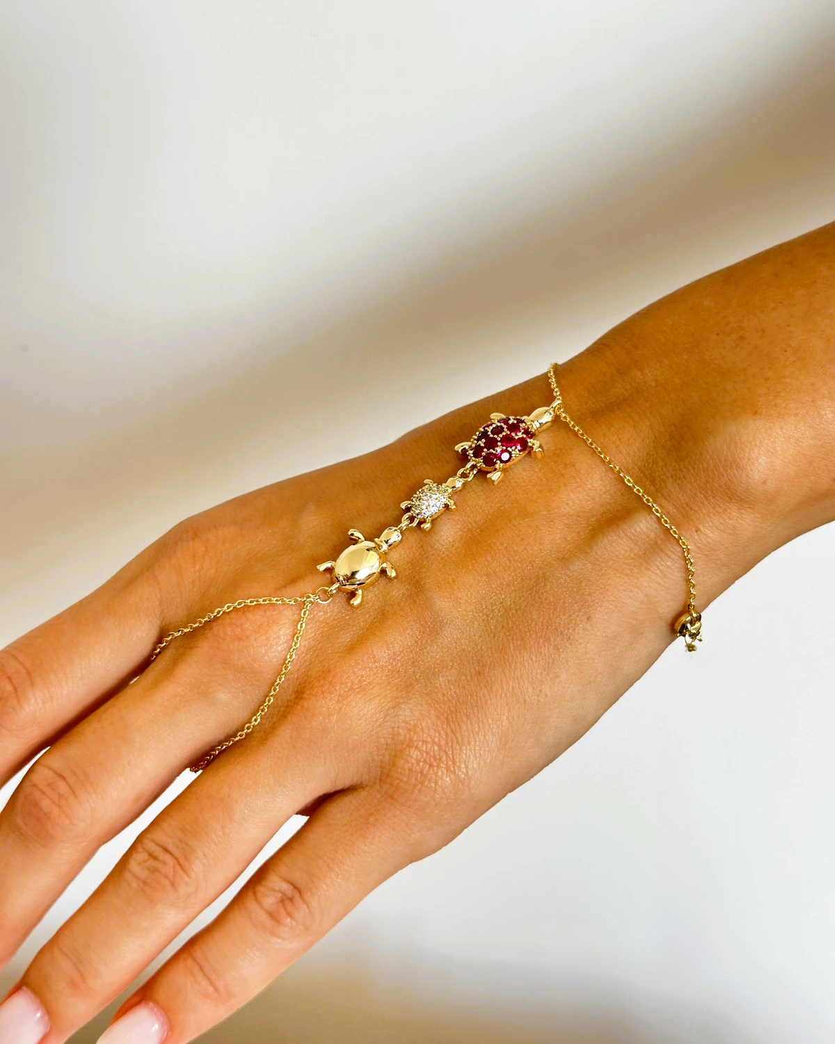 Pinky turtles - Pembe Taşlı Kaplumbağa Şahmeran