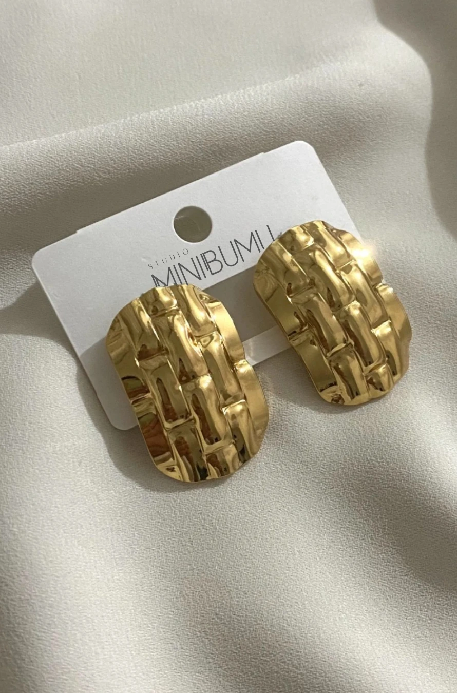 Plaka Kararmaz Çelik Altın Renkli Küpe