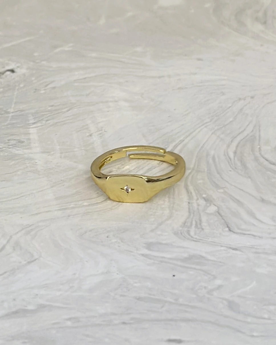 Minimal Star – Ayarlanabilir Tek Taş Detaylı Yüzük