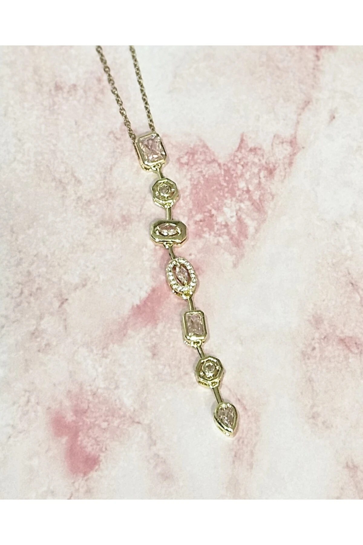 7 Element Taşlı Y Form Pembe Taşlı Kararmayan Çelik Kolye – Altın Renk Paslanmaz Çelik