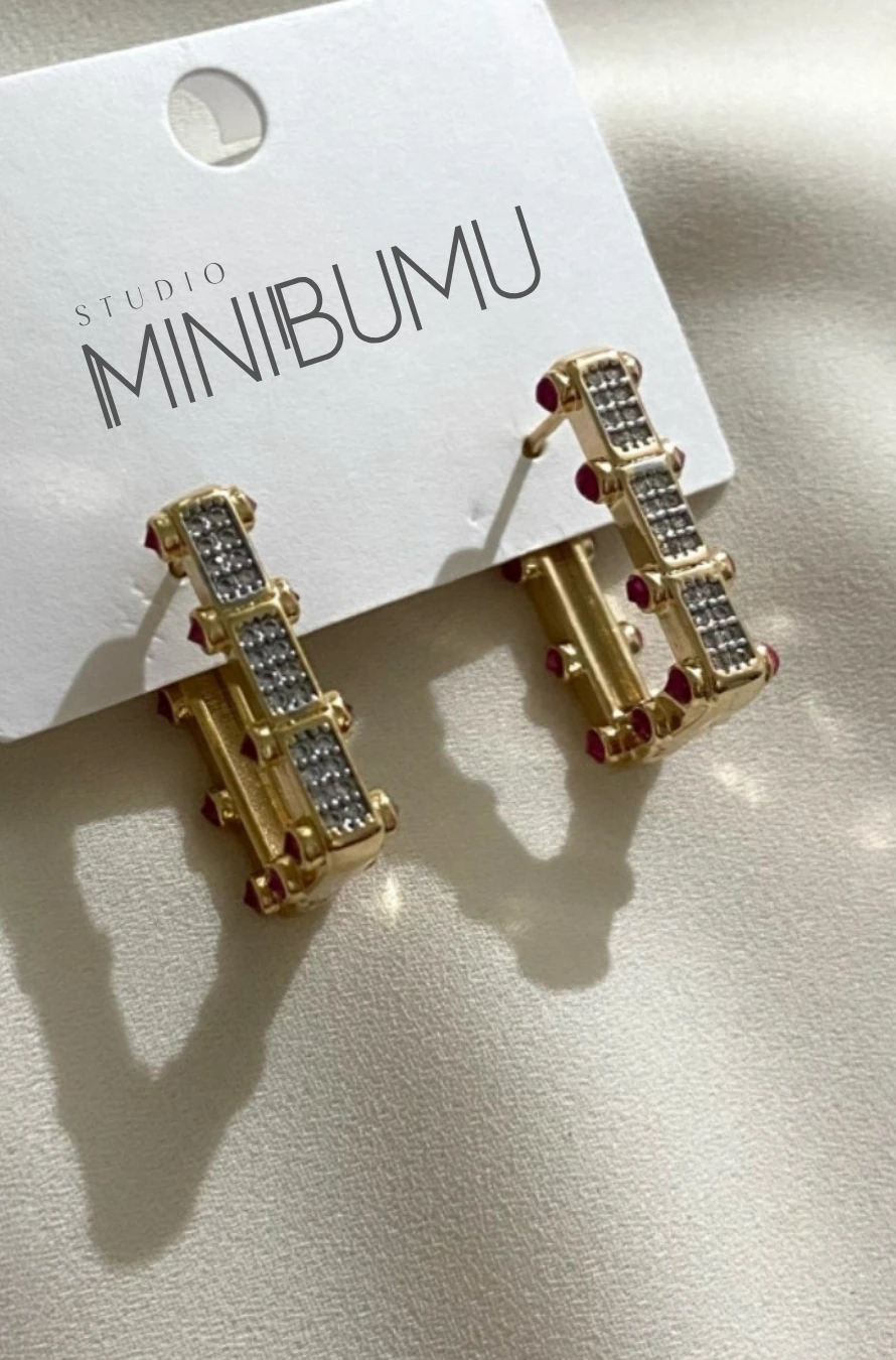 Dikdörtgen Pembe Taşlı Kararmaz Çelik Altın Renkli Küpe