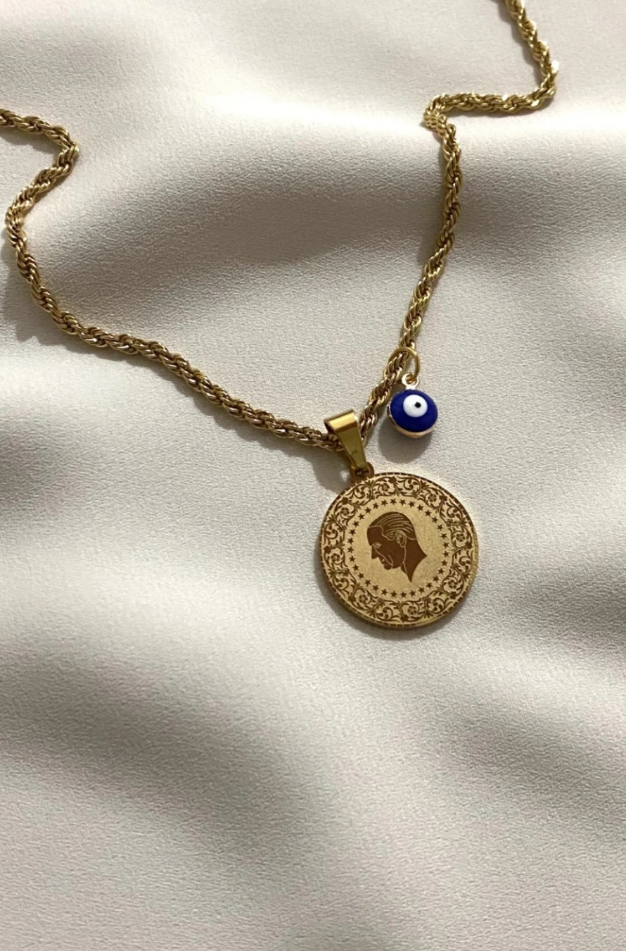 Çeyrek Altın Motifli Kararmaz Çelik Kolye Nazar Boncuklu